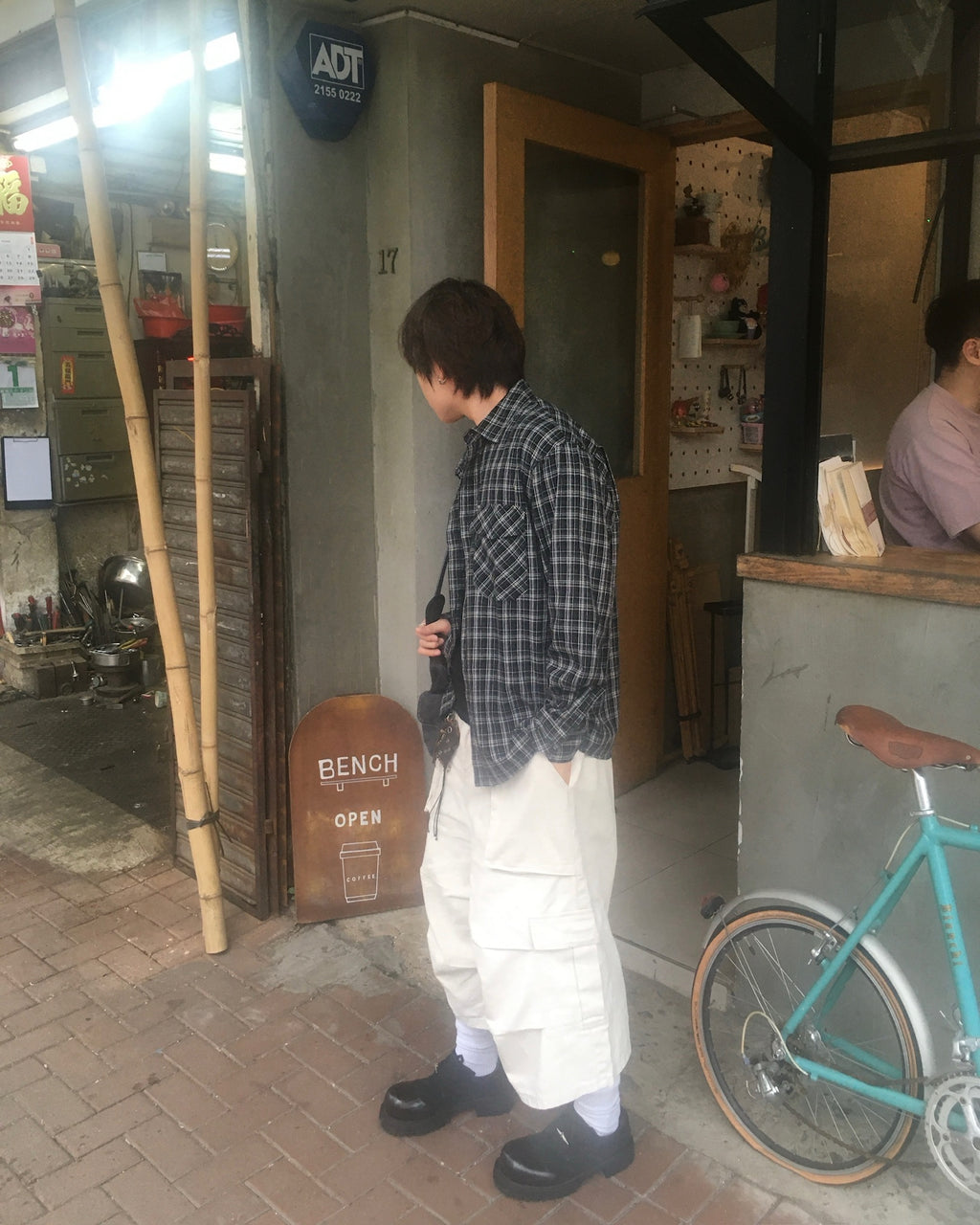 double pocket checked shirt (black)