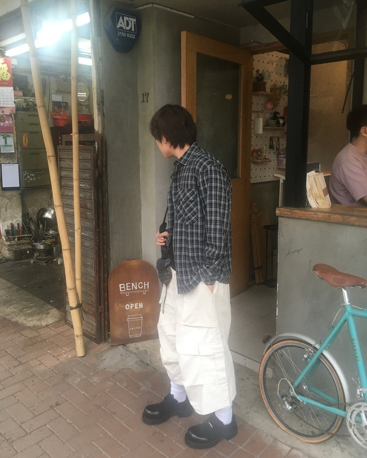 double pocket checked shirt (black)