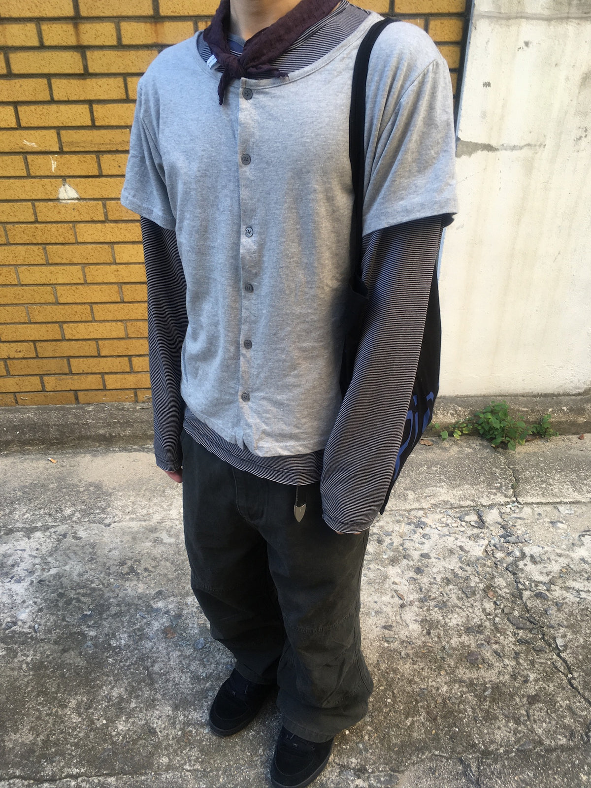 mock layer button tee (grey)