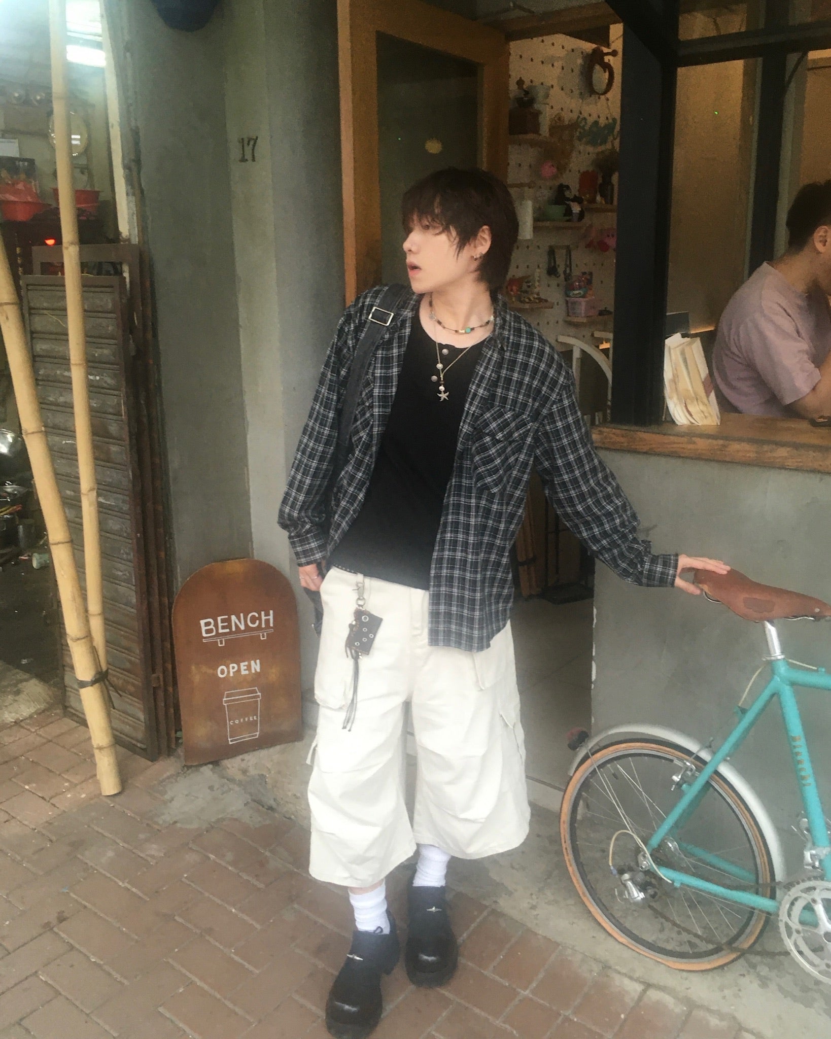 double pocket checked shirt (black)