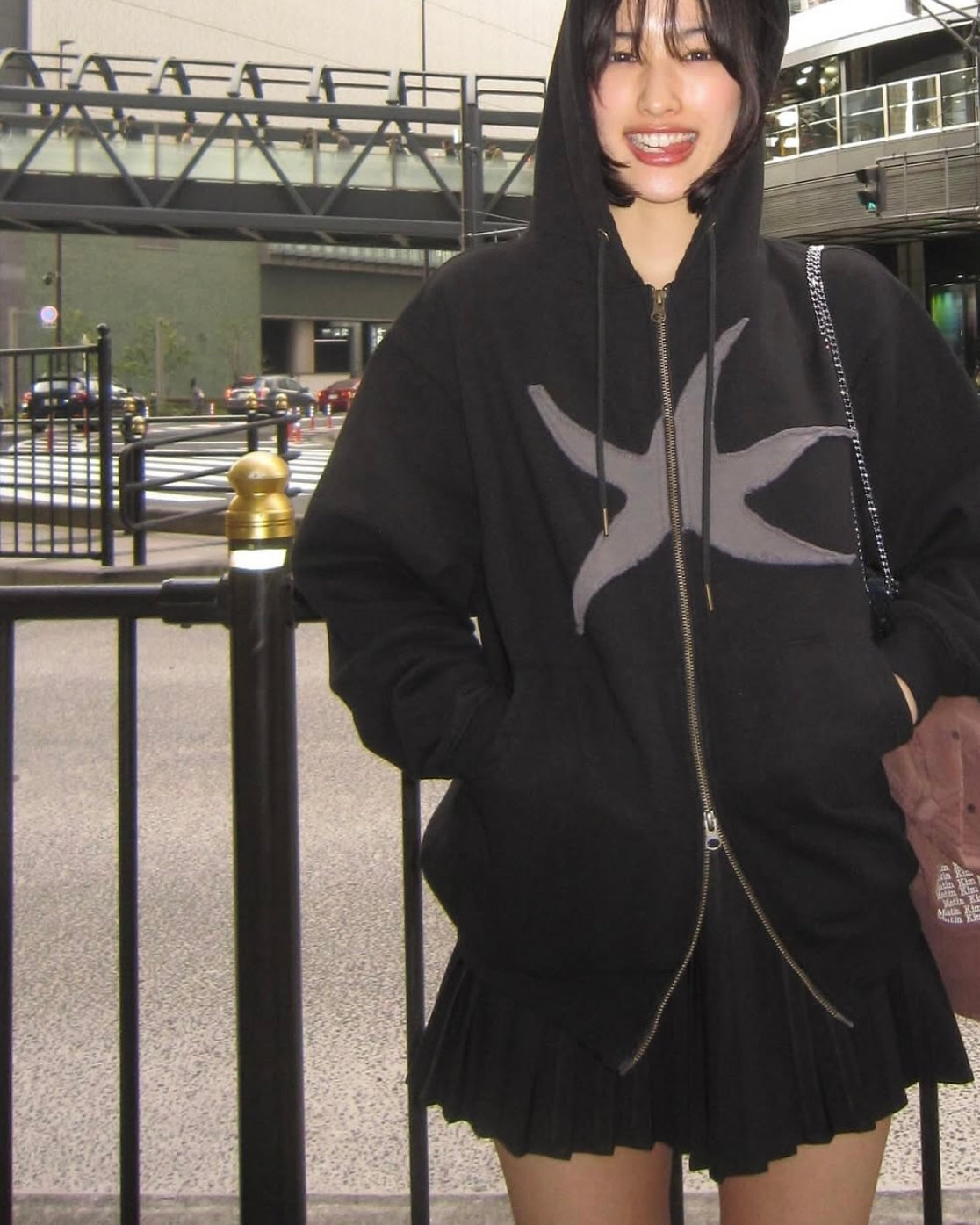 TCM STARFISH HOODED ZIP-UP (BLACK)
