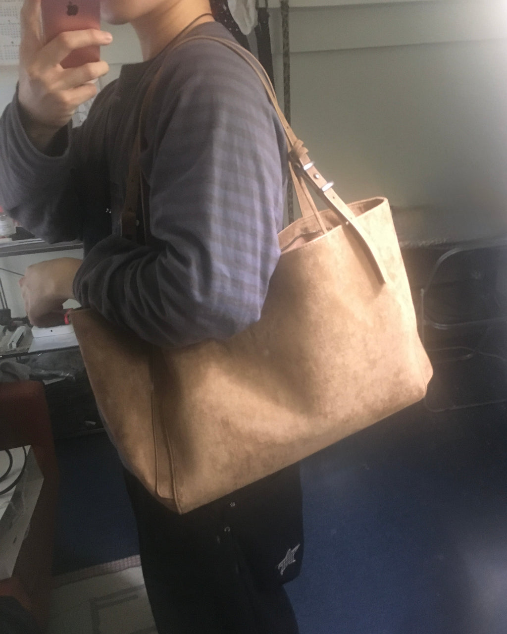 suede shoulder bag (camel)