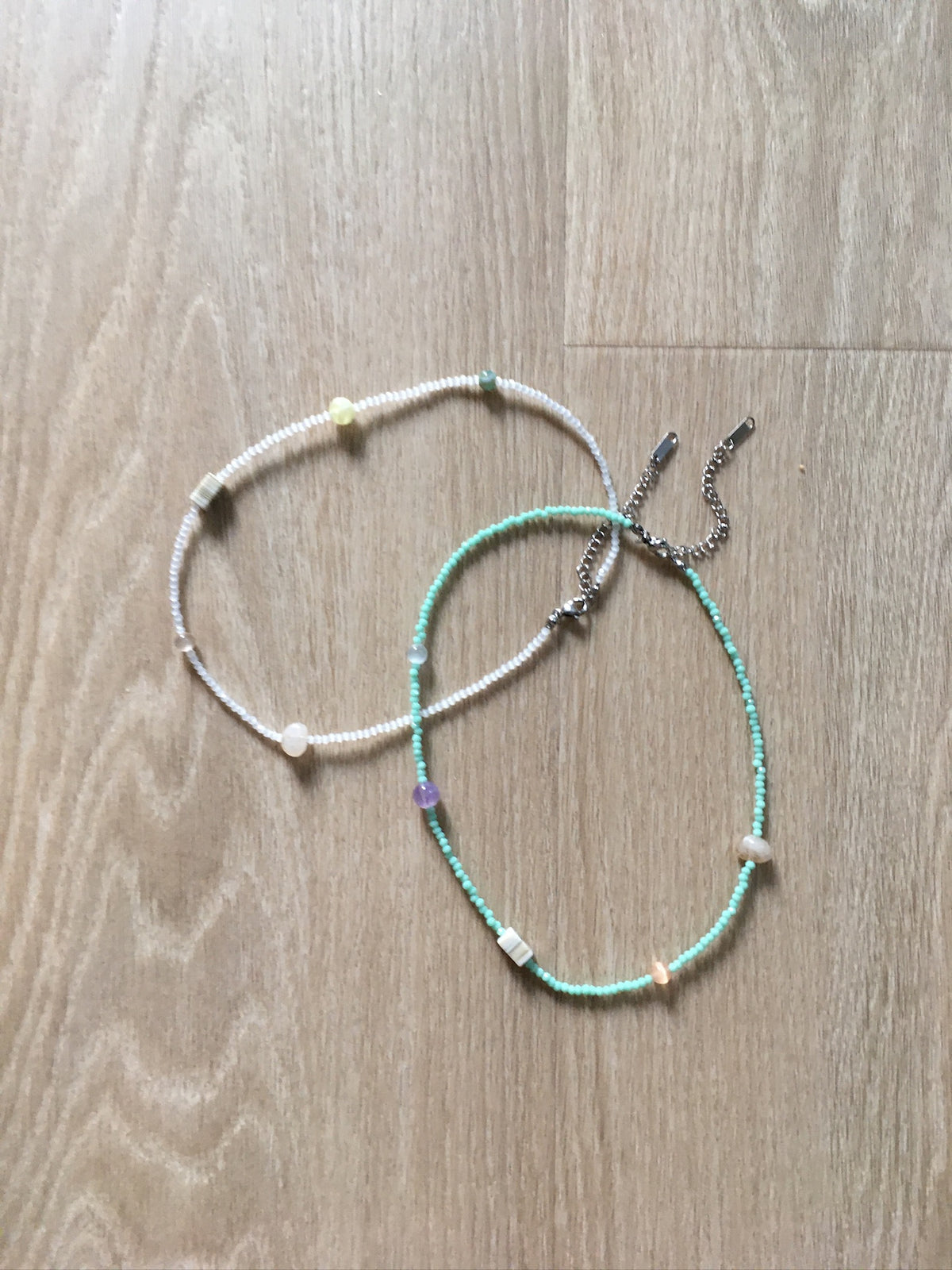 stone beaded necklace (mint)