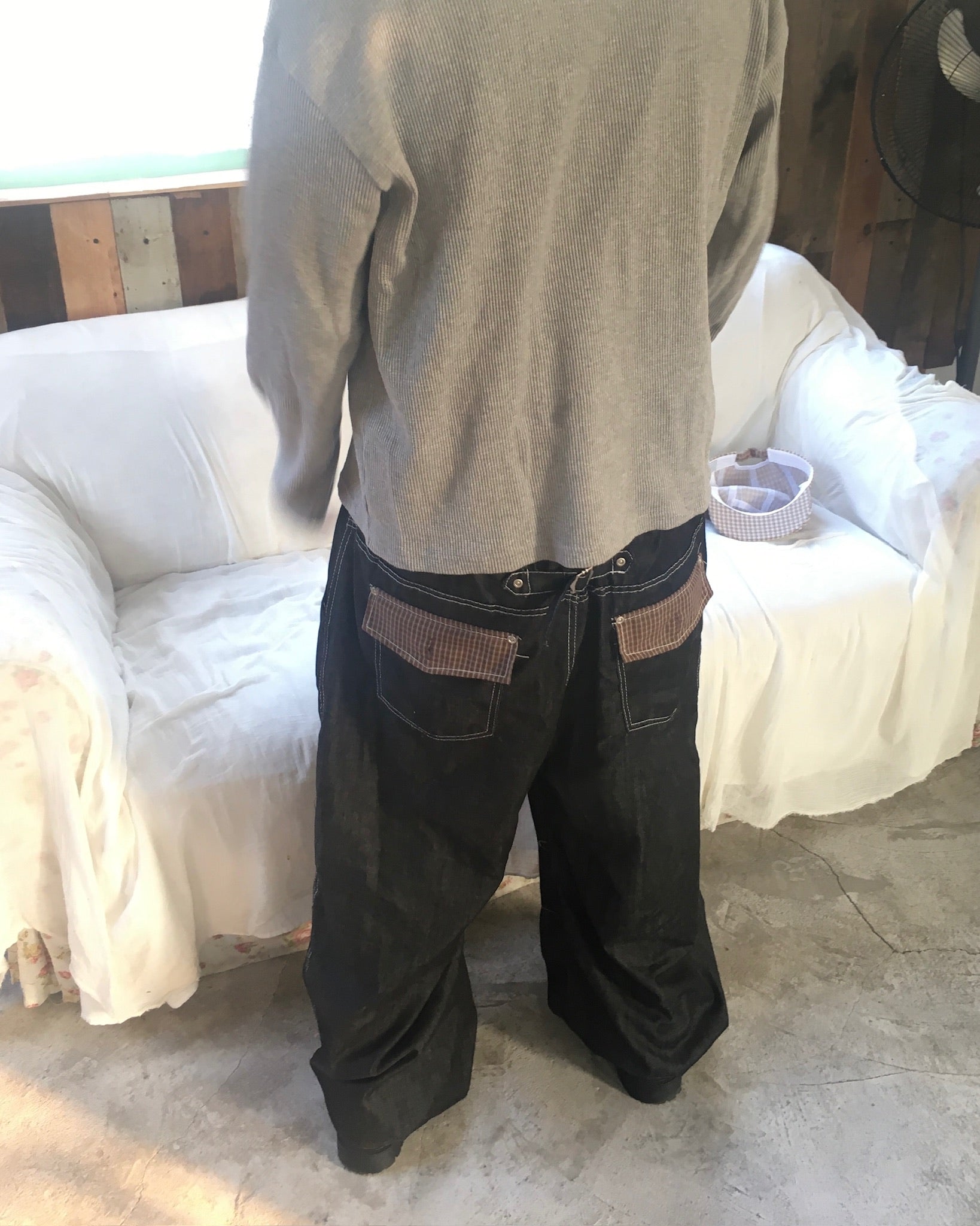 checked cinch back pants (black)