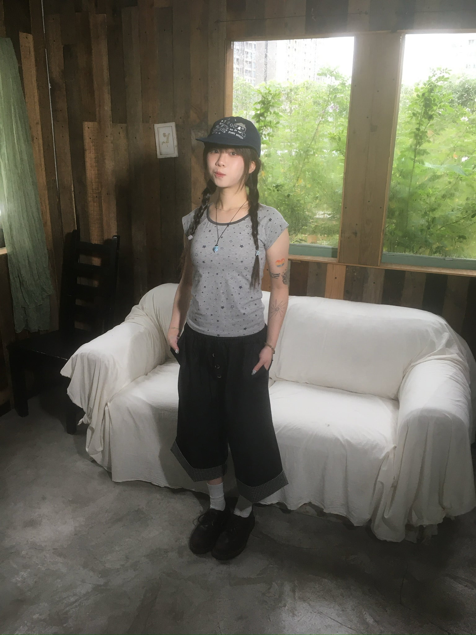 check roll-up pants