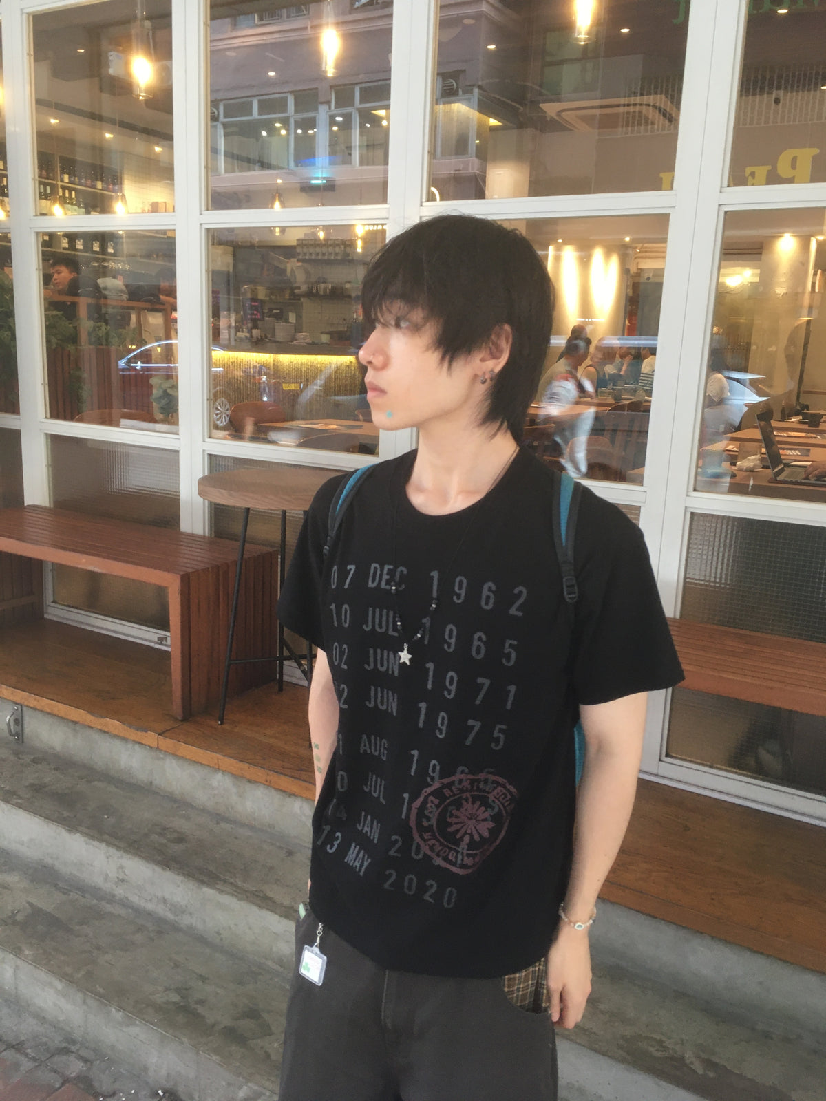 calendar print tee (black)