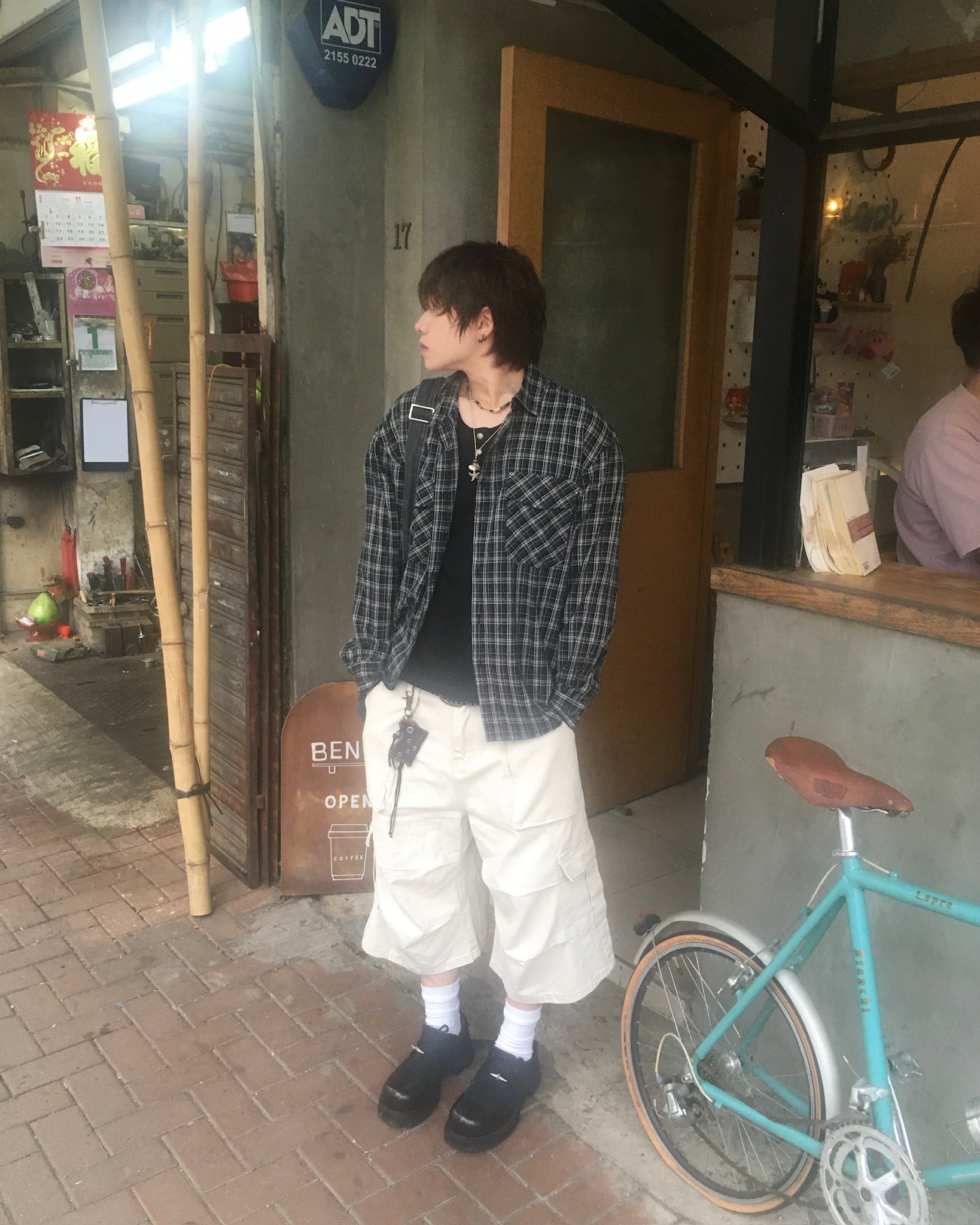 double pocket checked shirt (black)