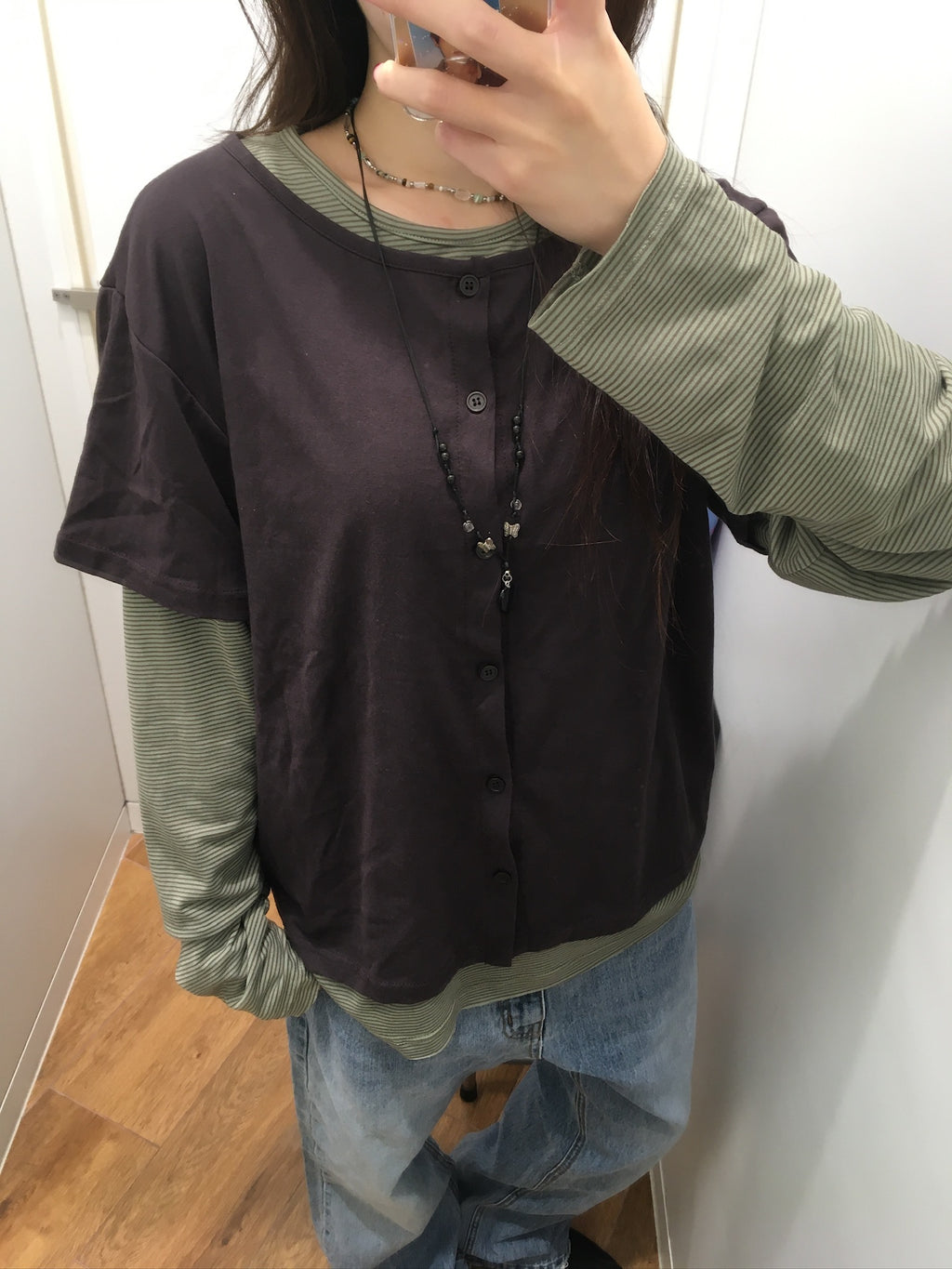 mock layer button tee (brown)