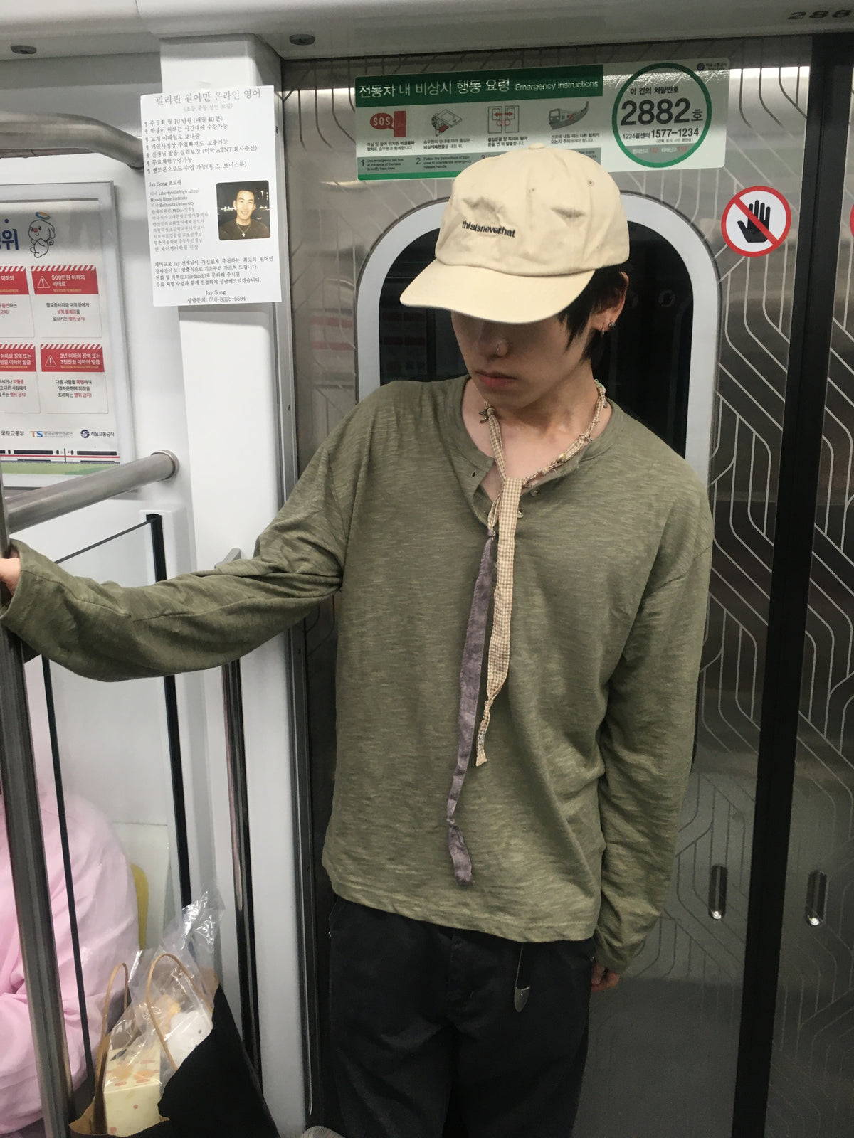 henley neck roll-up tee (khaki)