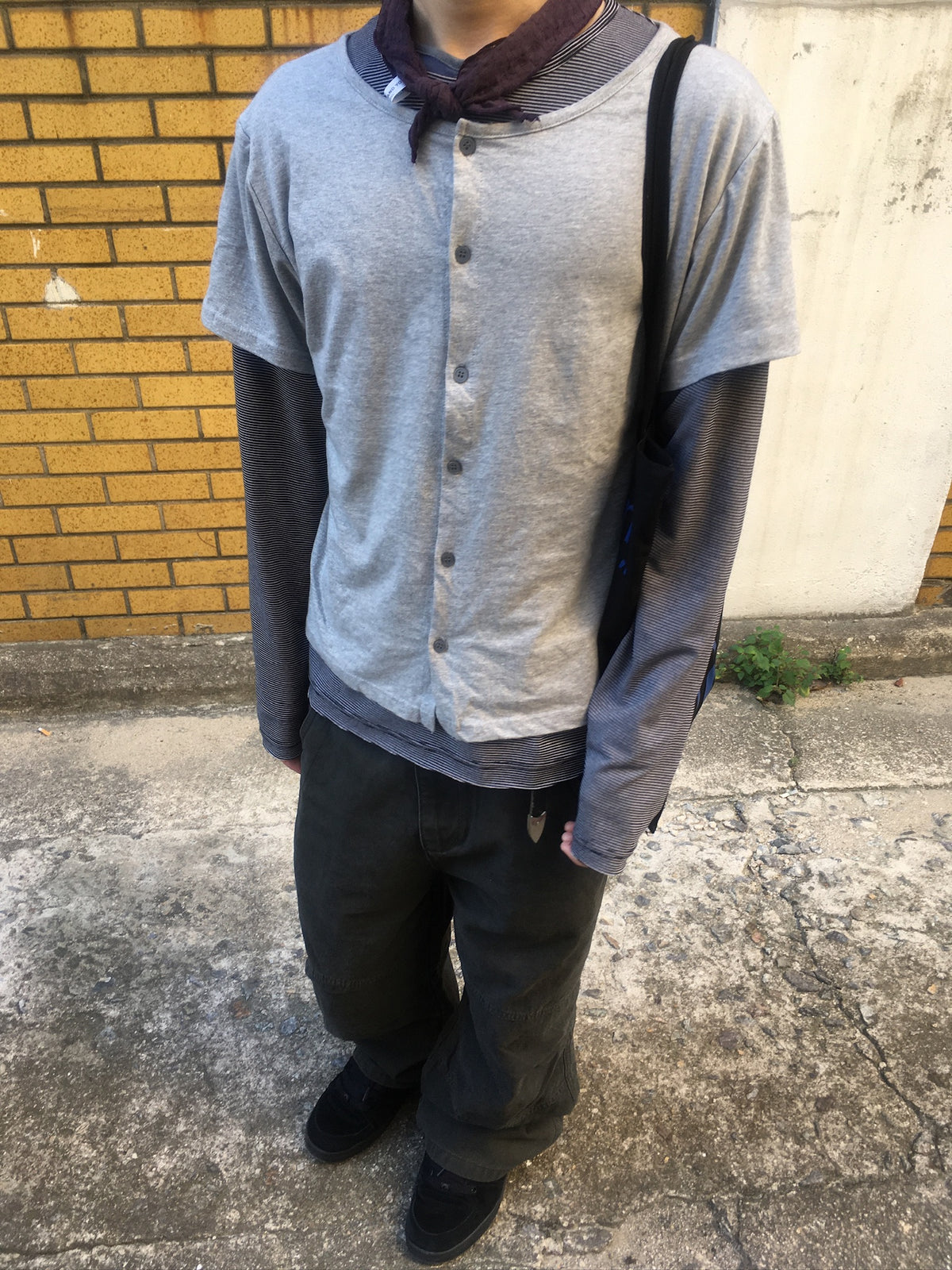 mock layer button tee (grey)