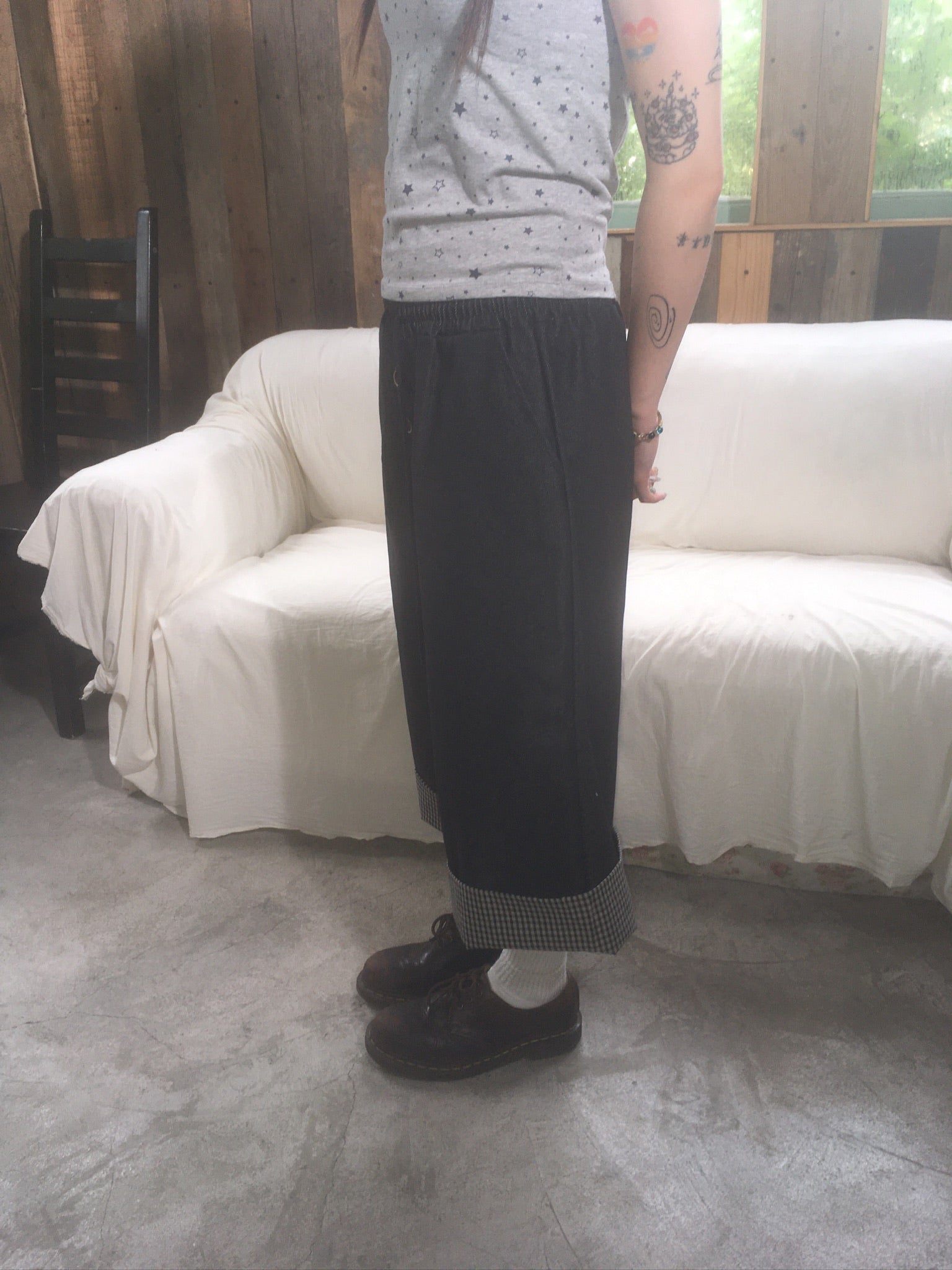 check roll-up pants