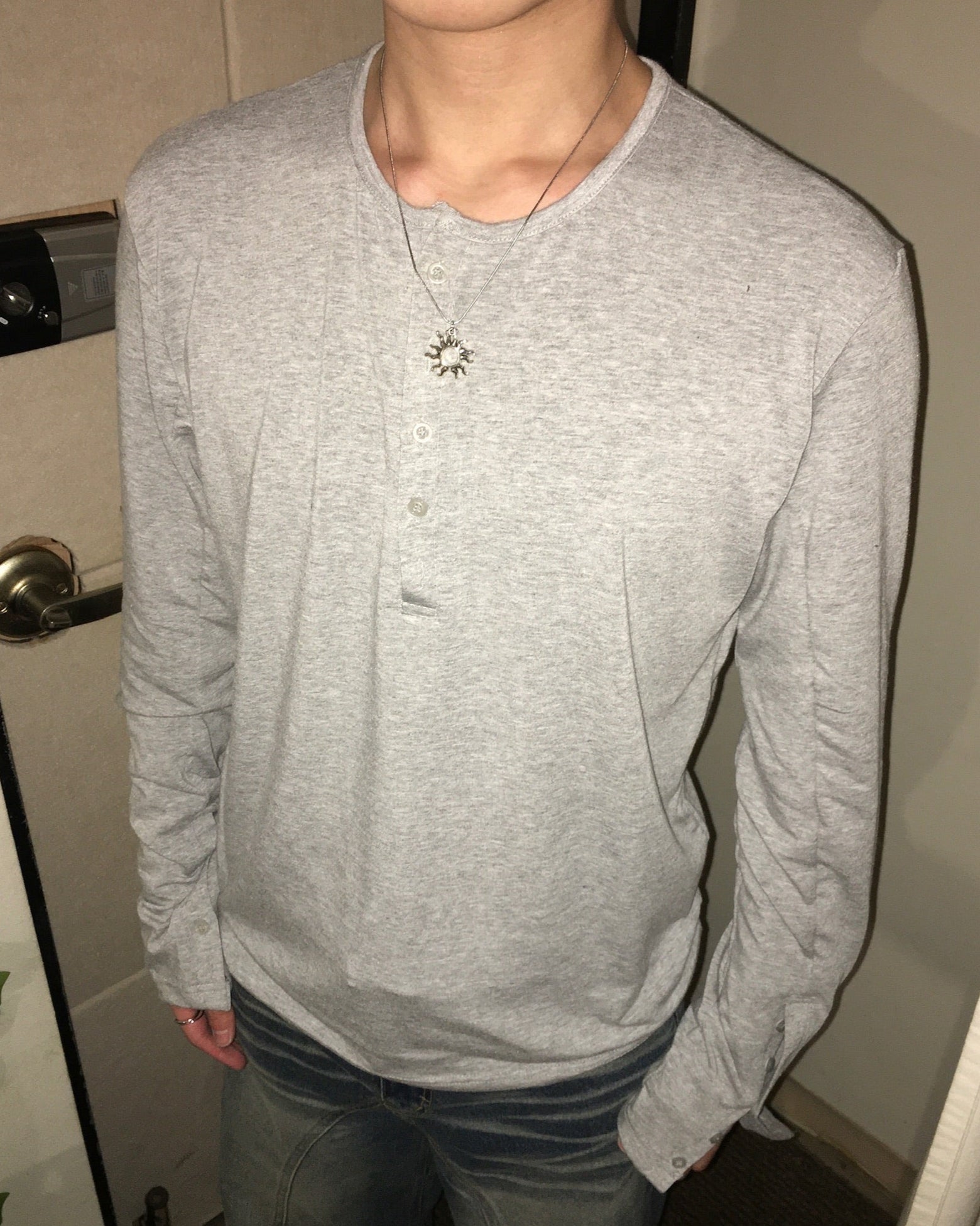 (in stock) henley neck long sleeve (black)
