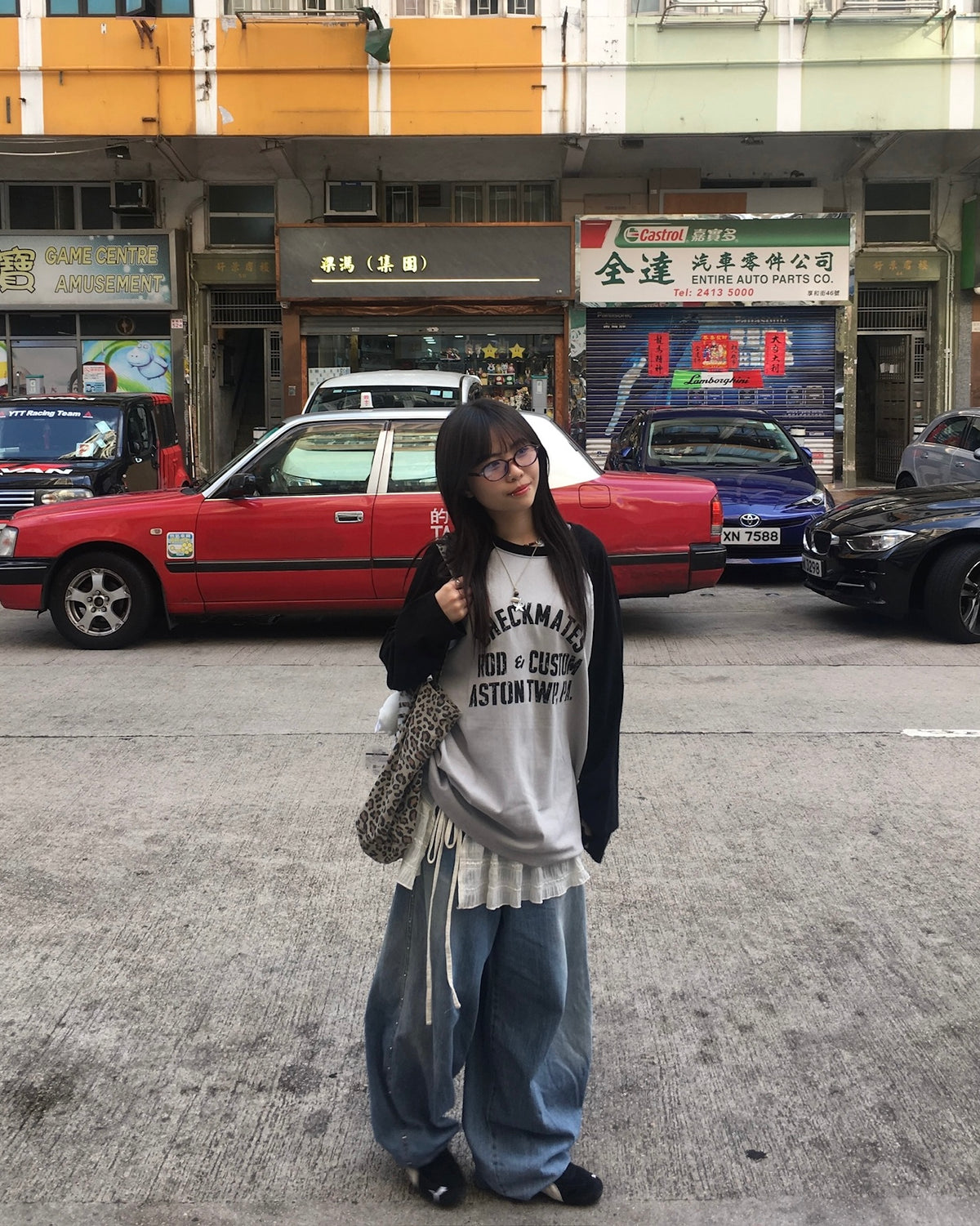 checkmates raglan tee (black/grey)