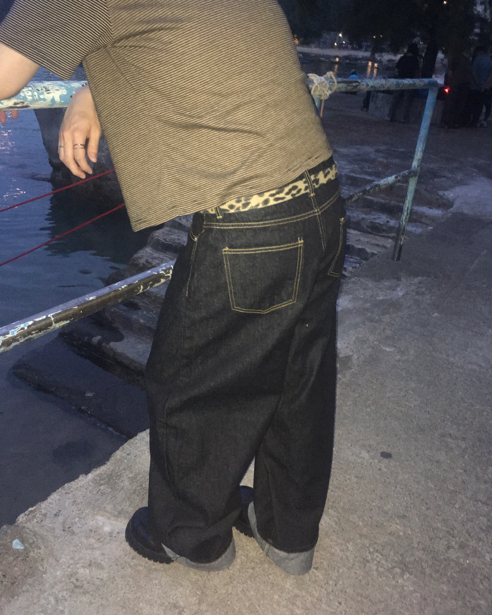 basic striped tee (black)