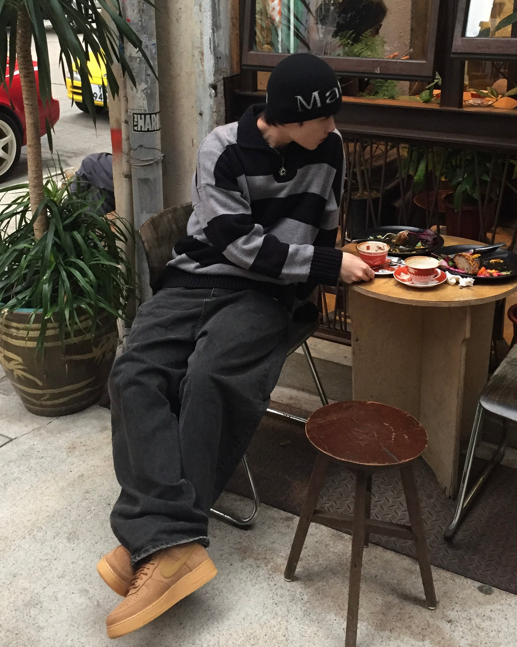 V neck stripe knit polo