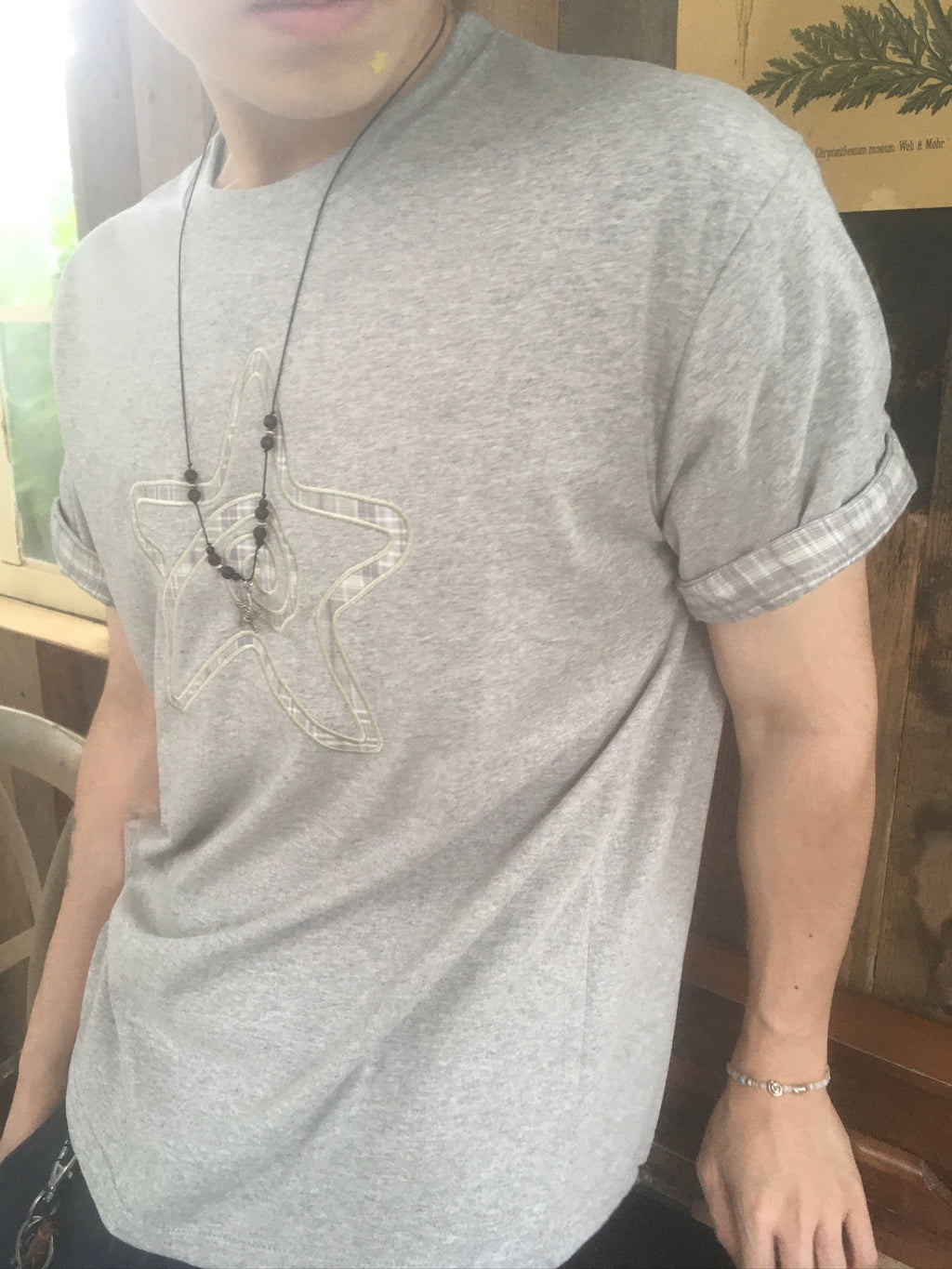 check star roll-up tee (grey)