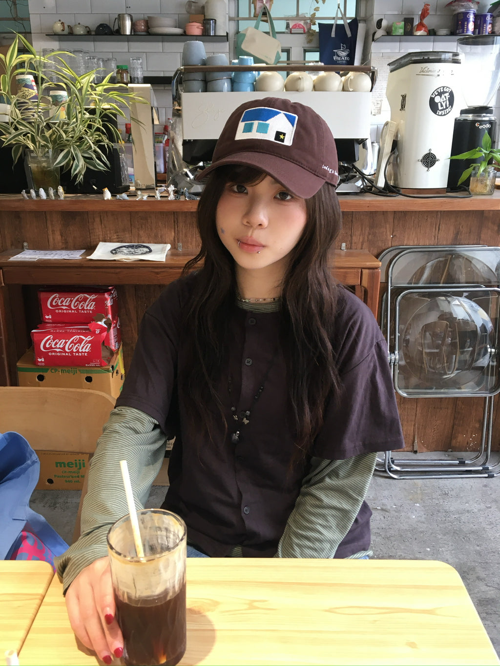 mock layer button tee (brown)