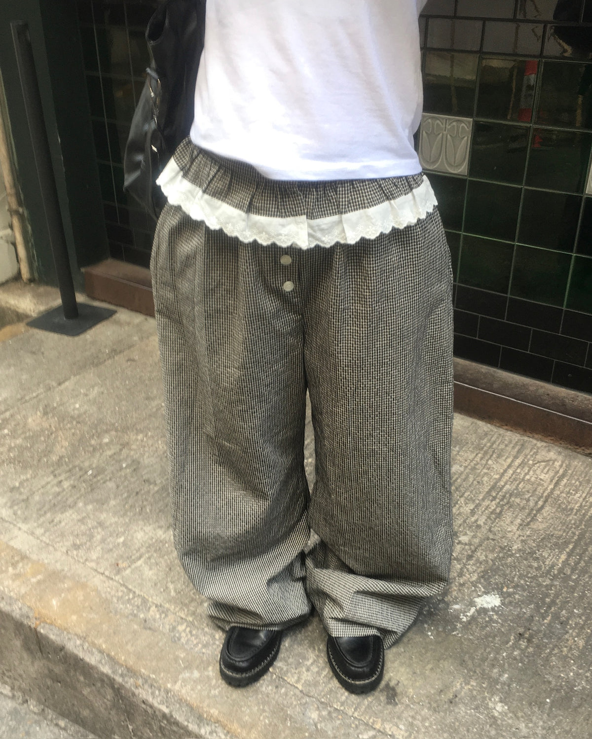 lace checked belt pants (black)
