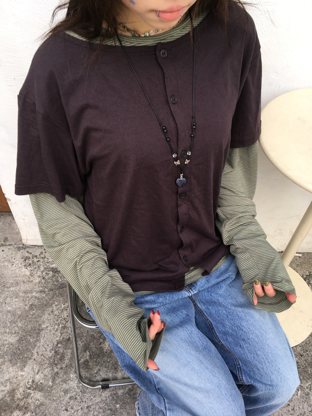 mock layer button tee (brown)