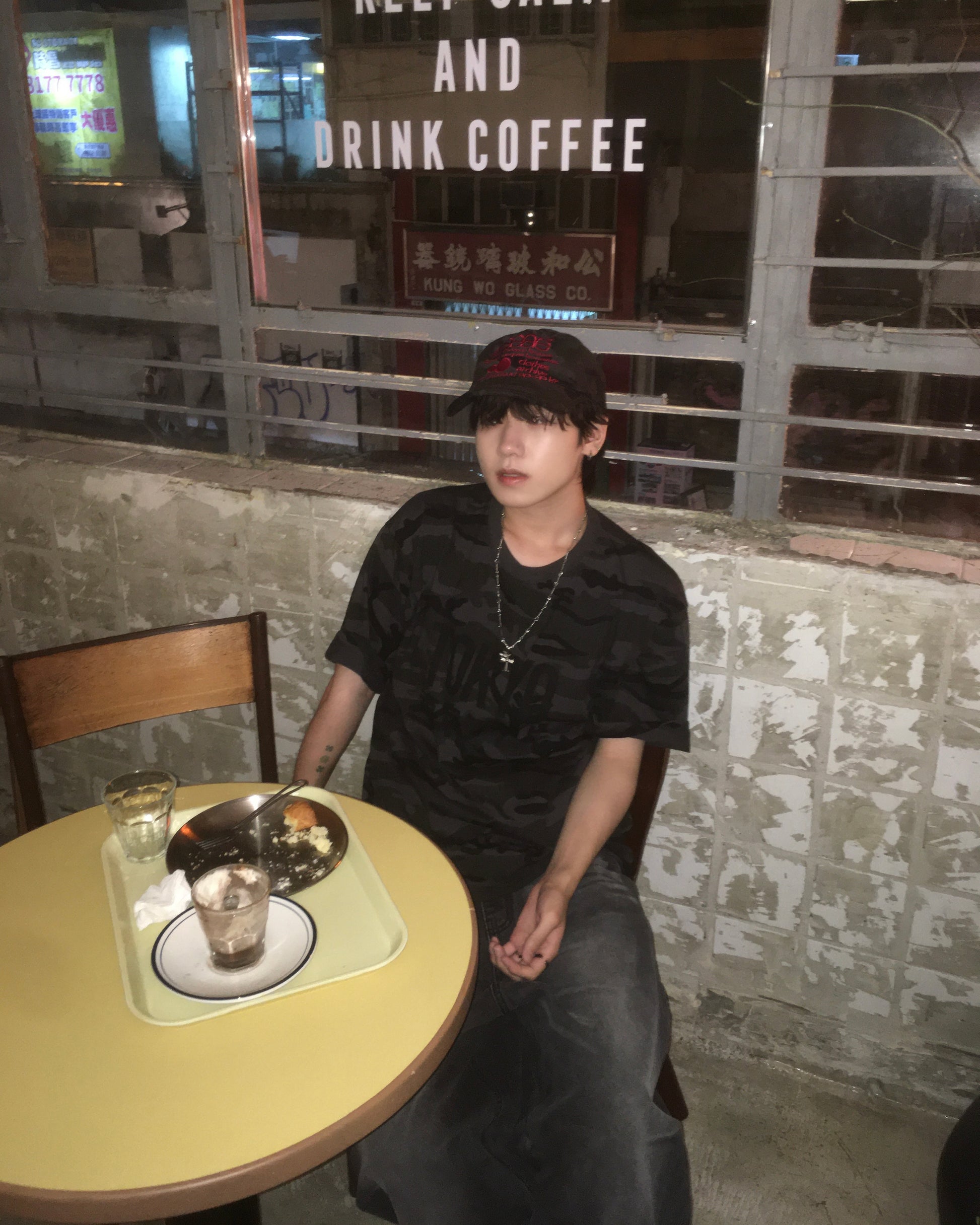 tokyo camo tee (black)