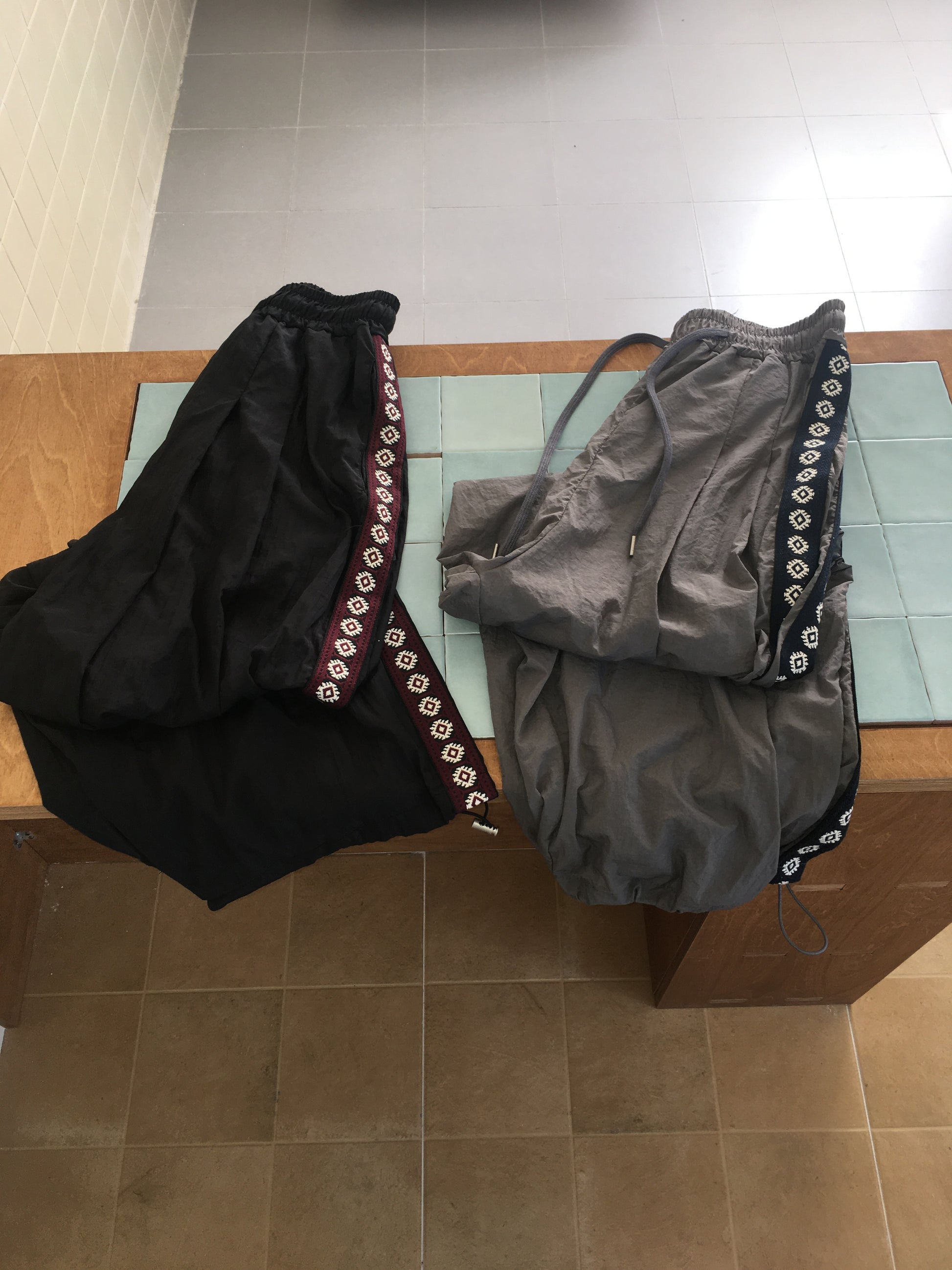 side sun nylon pants (black)