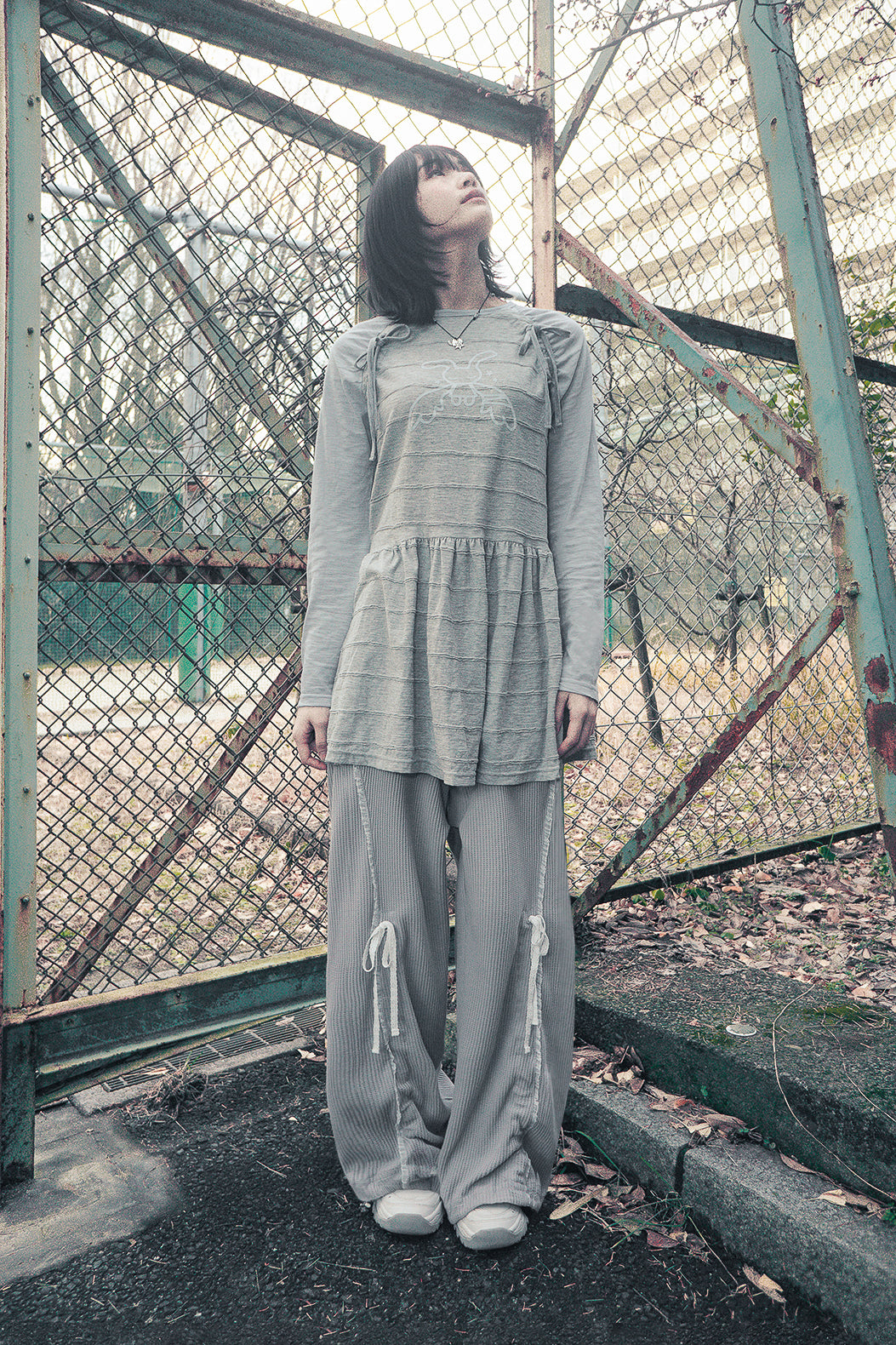 HUGYOURSKIN ANGEL PATCH RAGLAN DRESS (GREY)