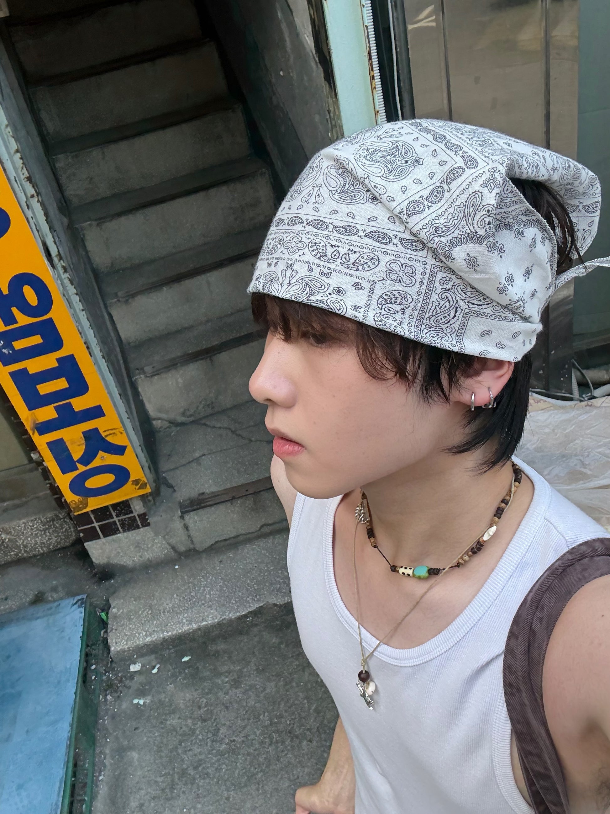 paisley printed scarf (white)