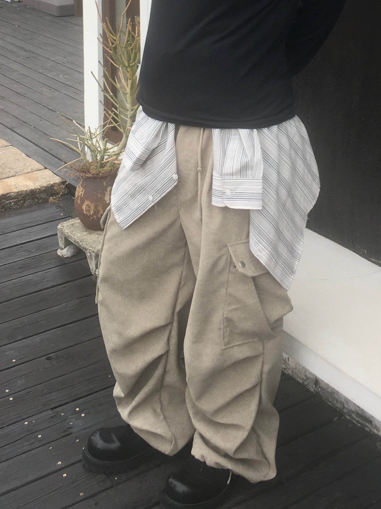 corduroy cargo pants (beige)