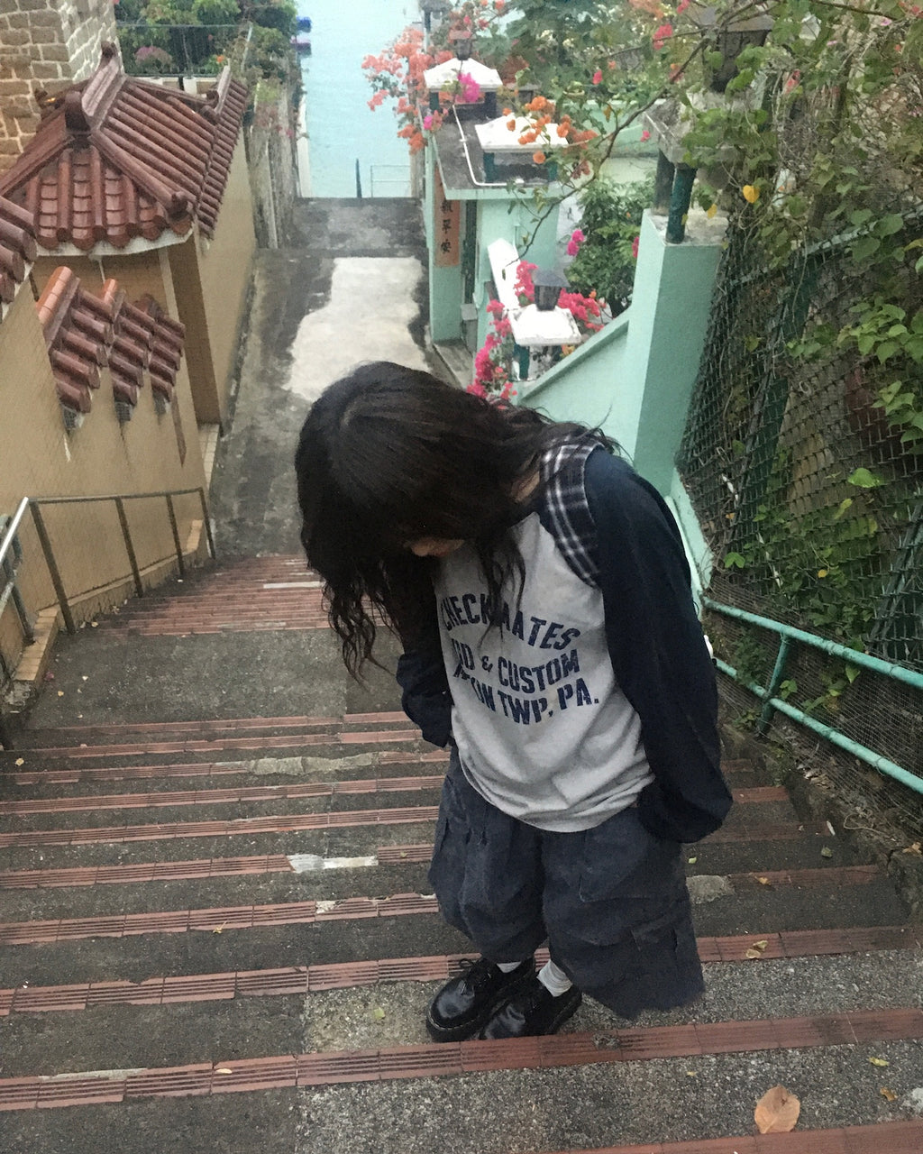 checkmates raglan tee (navy/grey) (women)