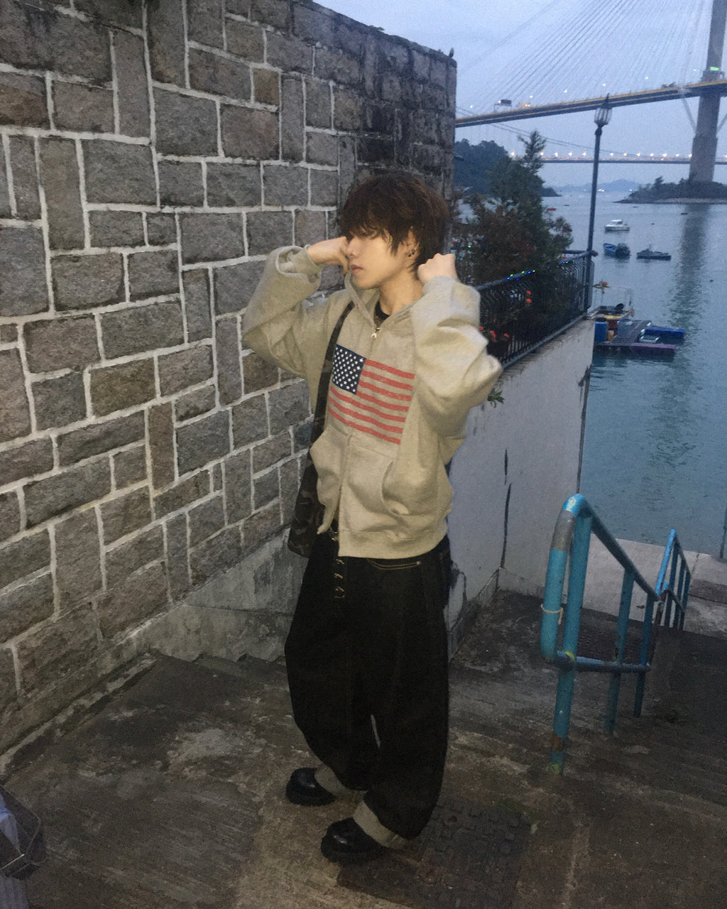 stitch baggy raw jeans