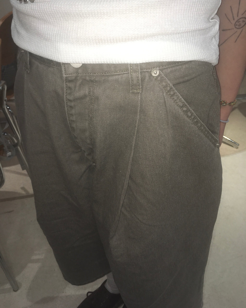 pin tuck bermuda pants (brown)