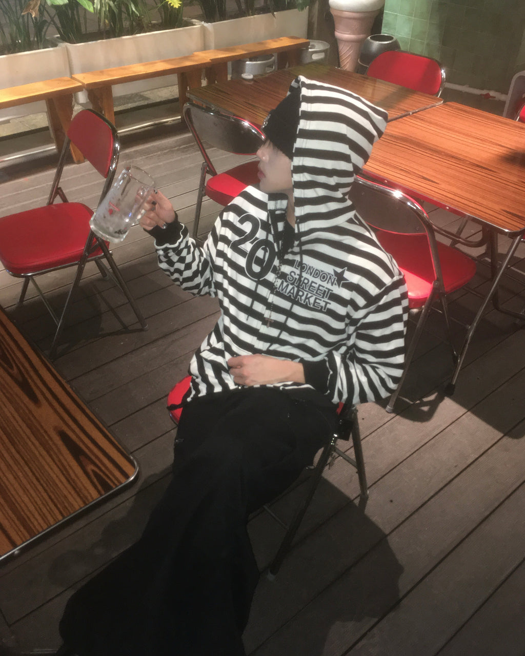 20 striped zip-up hoodie (black)