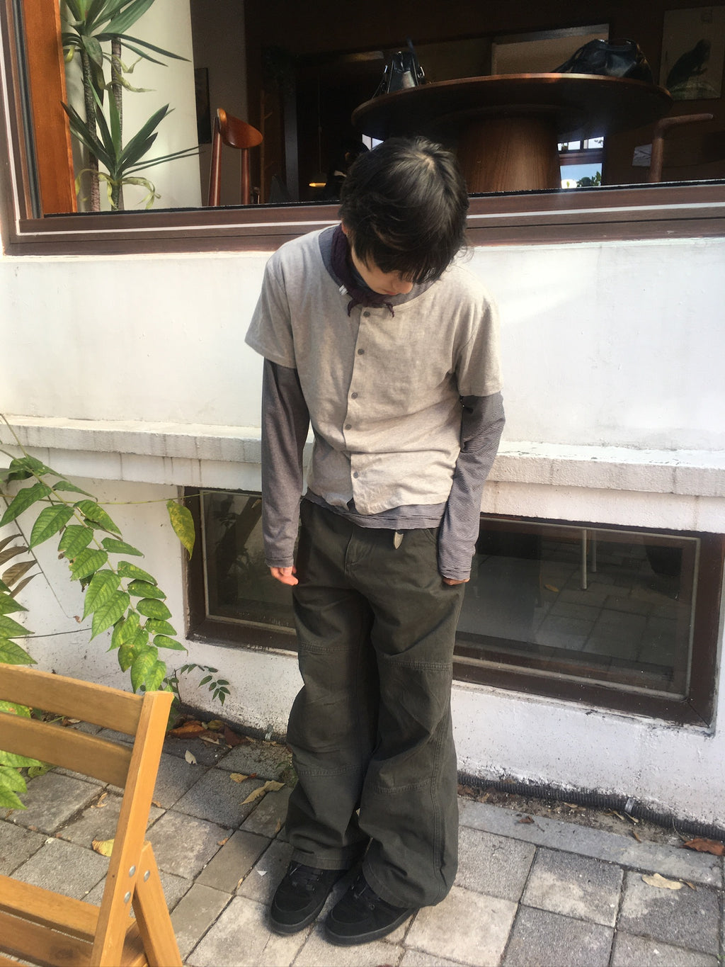 mock layer button tee (grey)