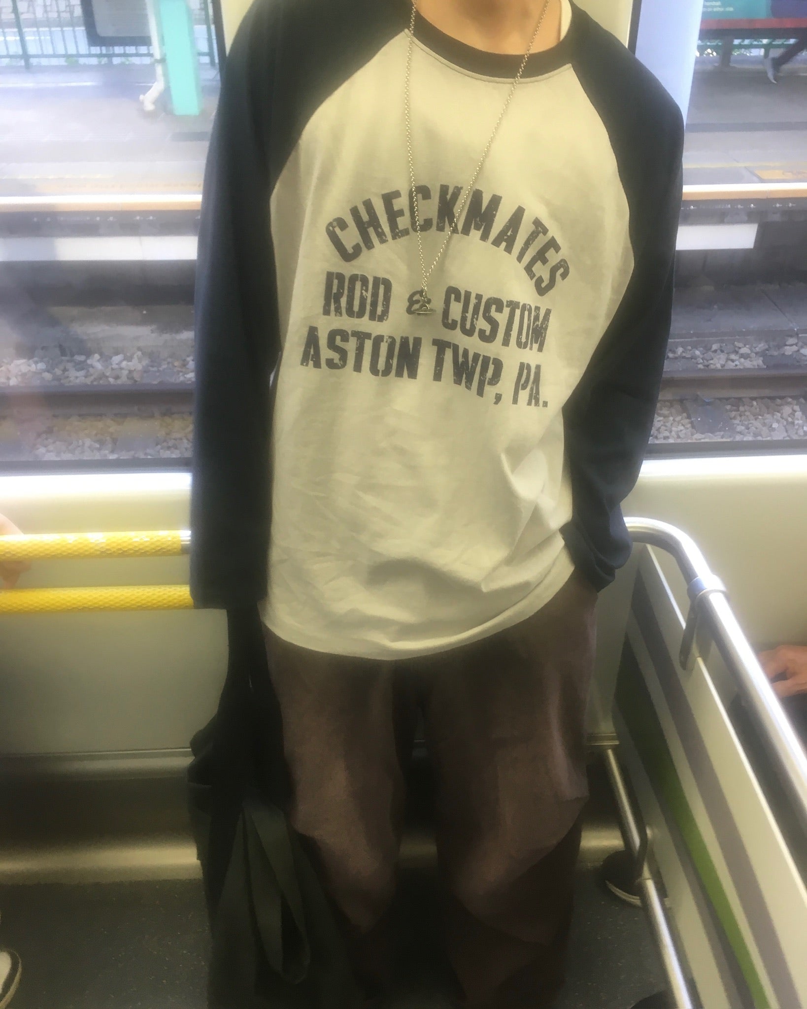 checkmates raglan tee (navy/grey) (men)