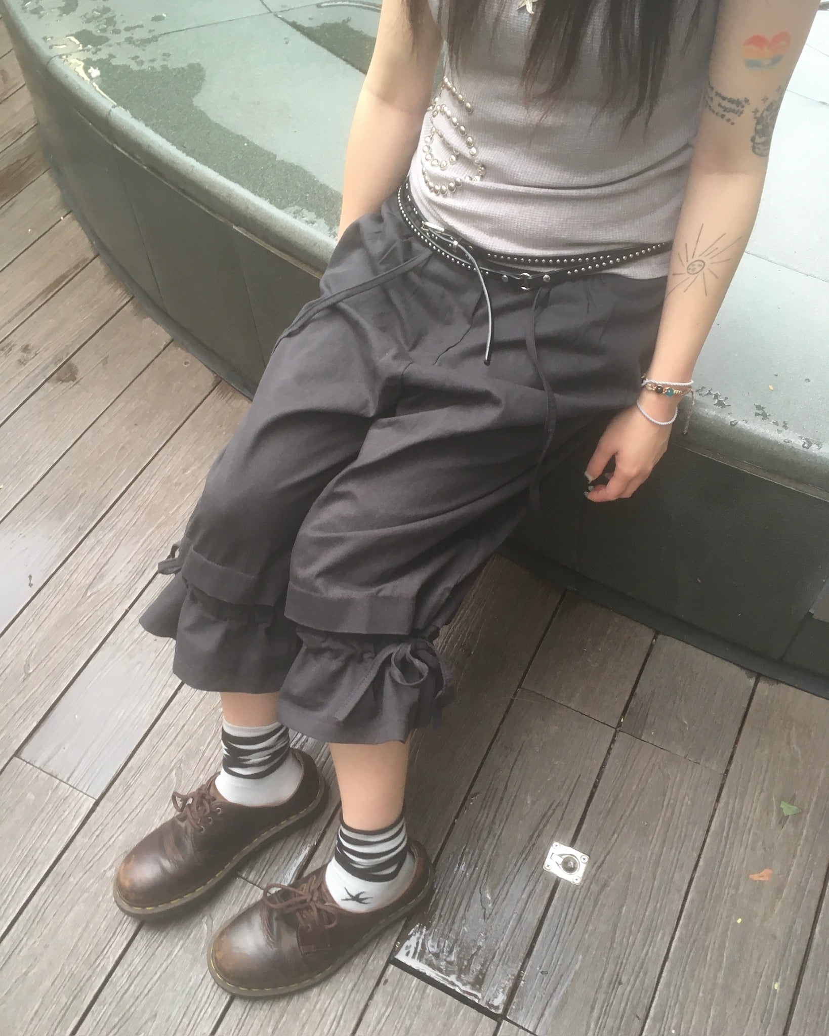 ruffle banding half pants (black)