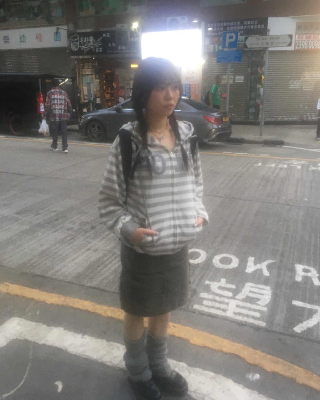 20 striped zip-up hoodie (grey)