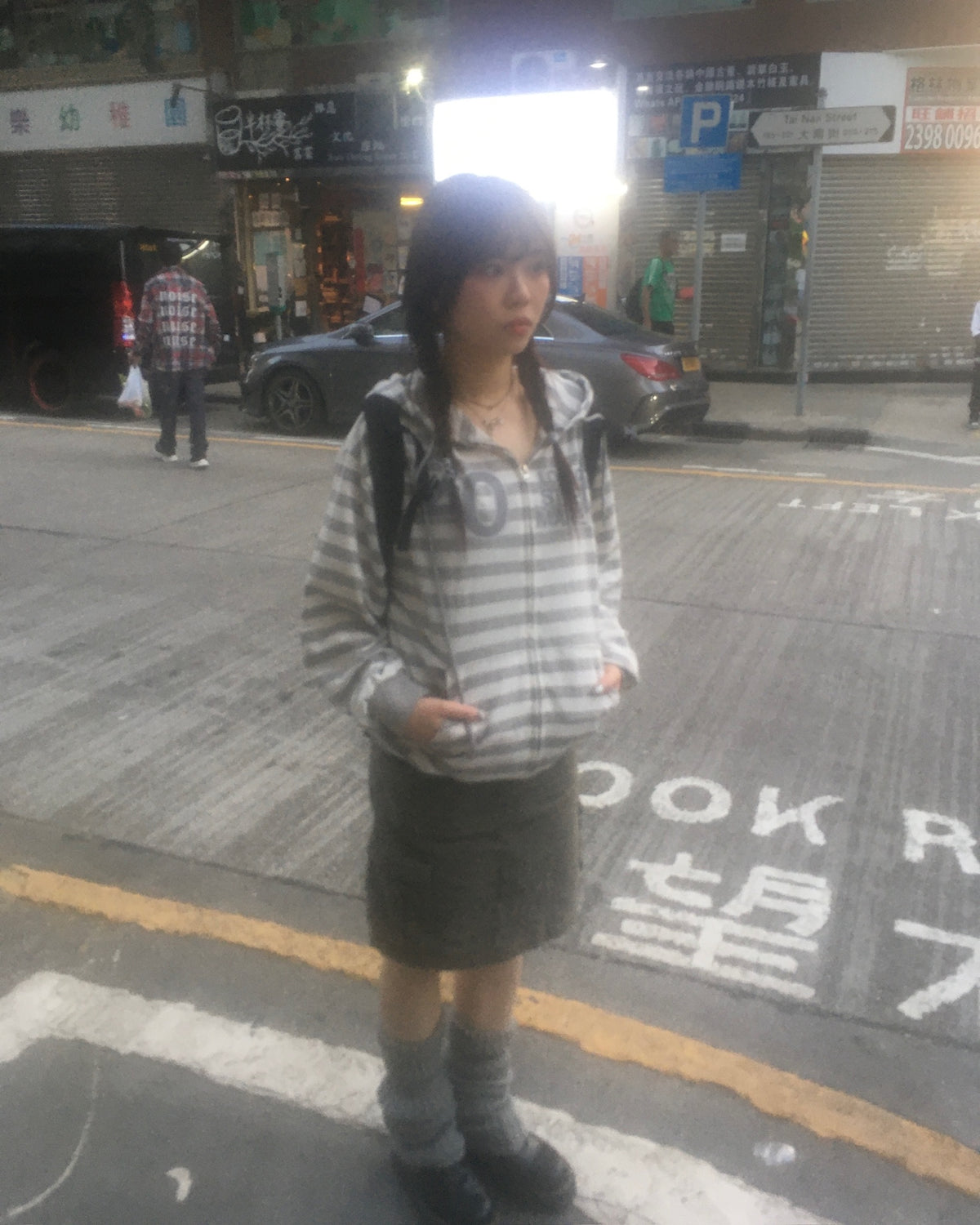 20 striped zip-up hoodie (grey)