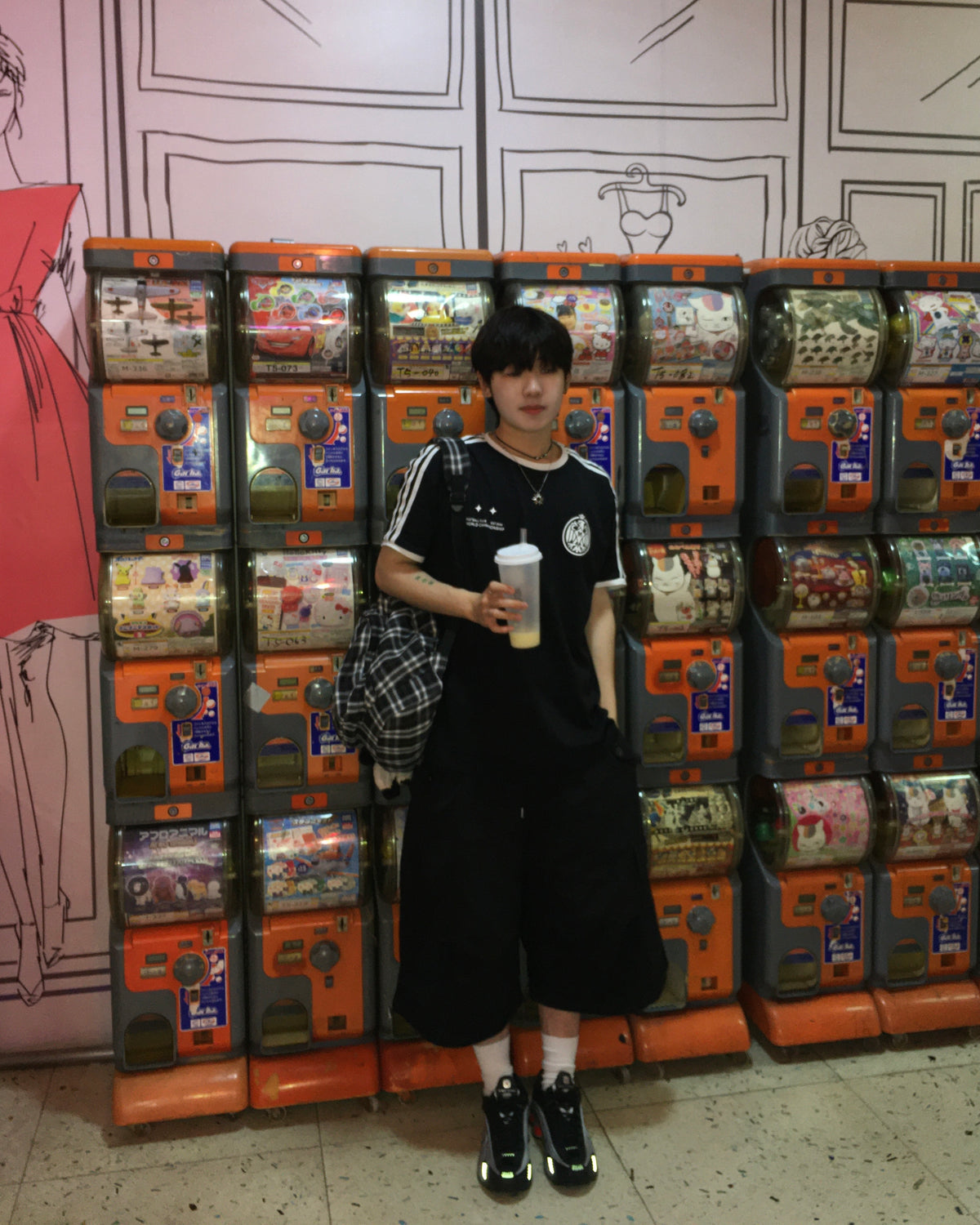 wide cut cargo bermuda pants