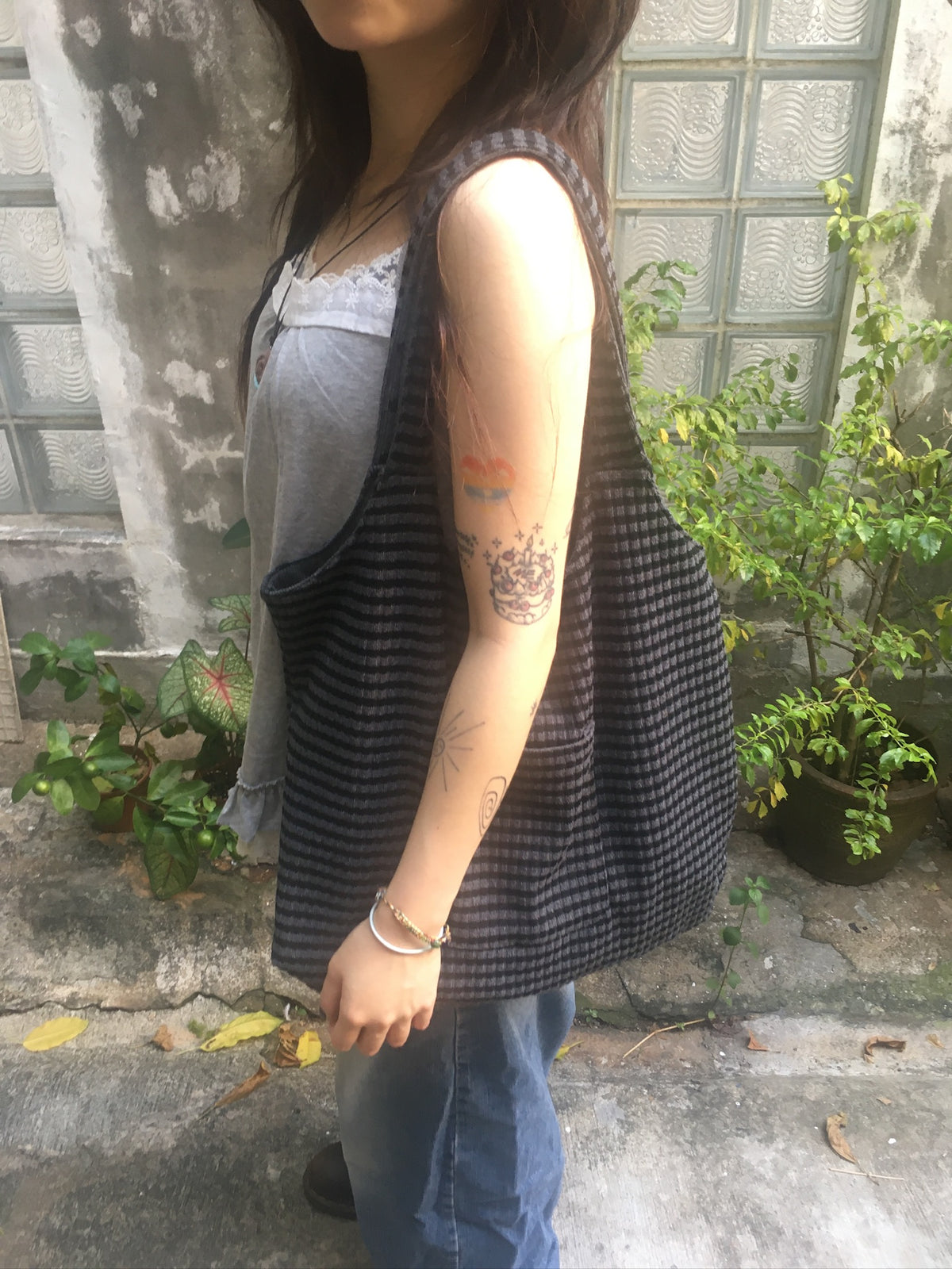 reversible shoulder bag (charcoal)