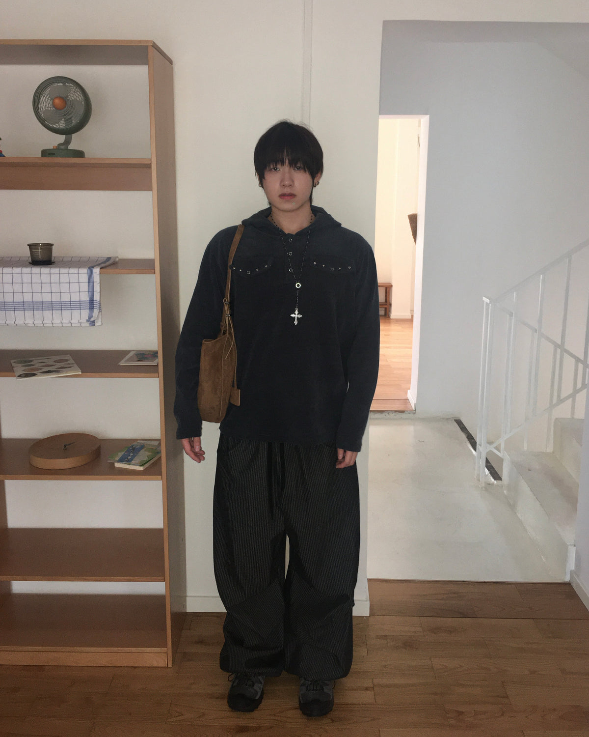 suede shoulder bag (camel)