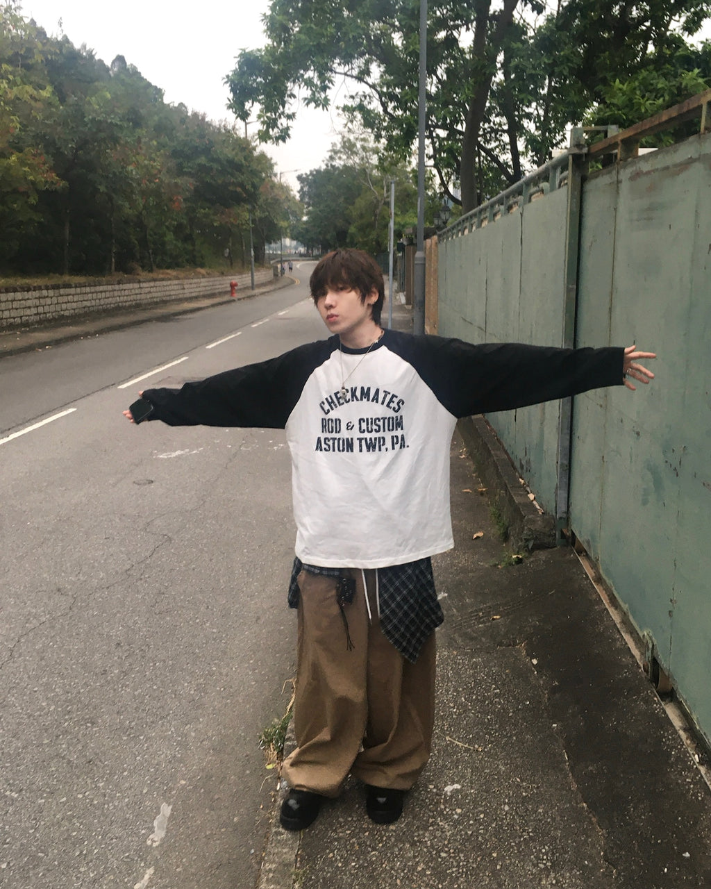 checkmates raglan tee (black/white)