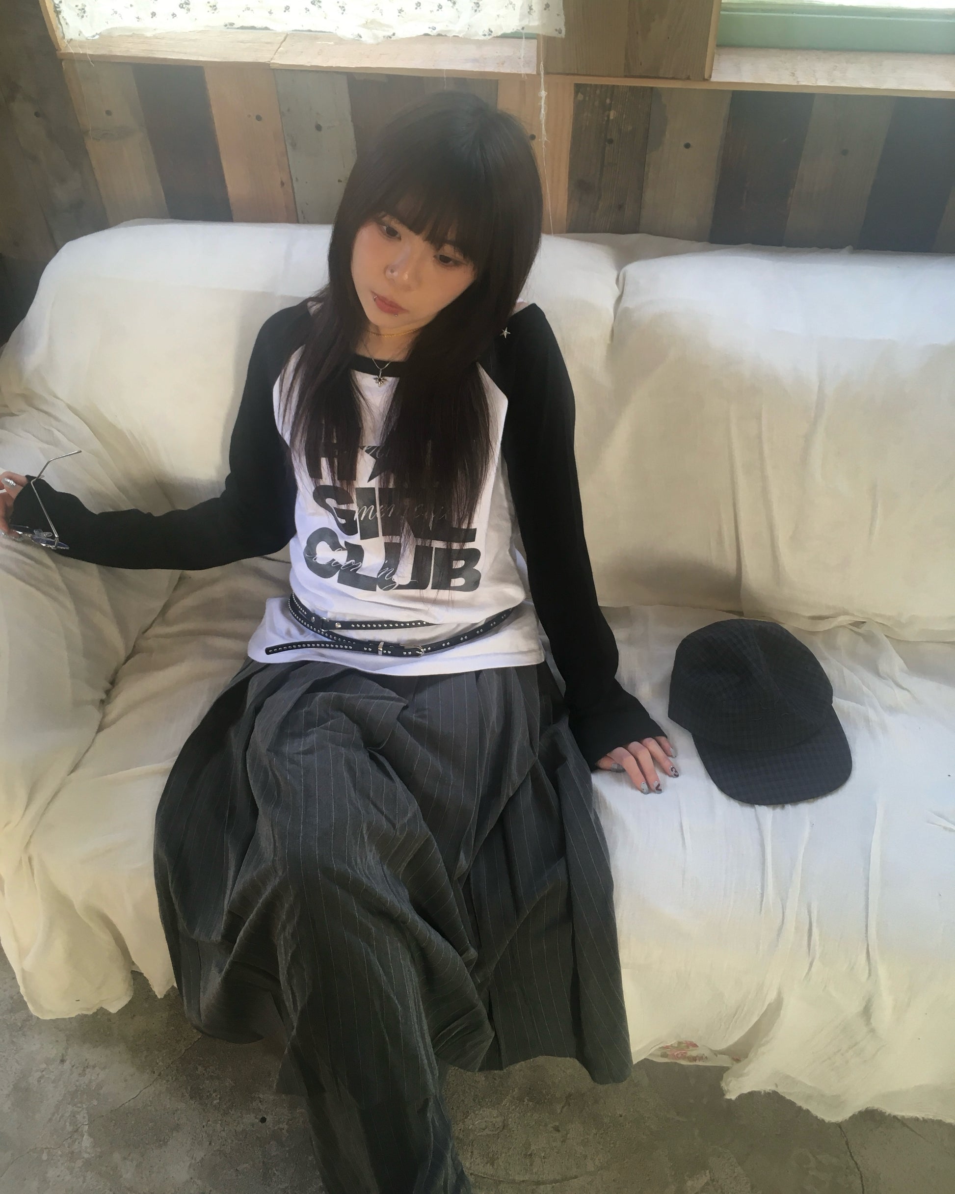 hot girl raglan tee (white)