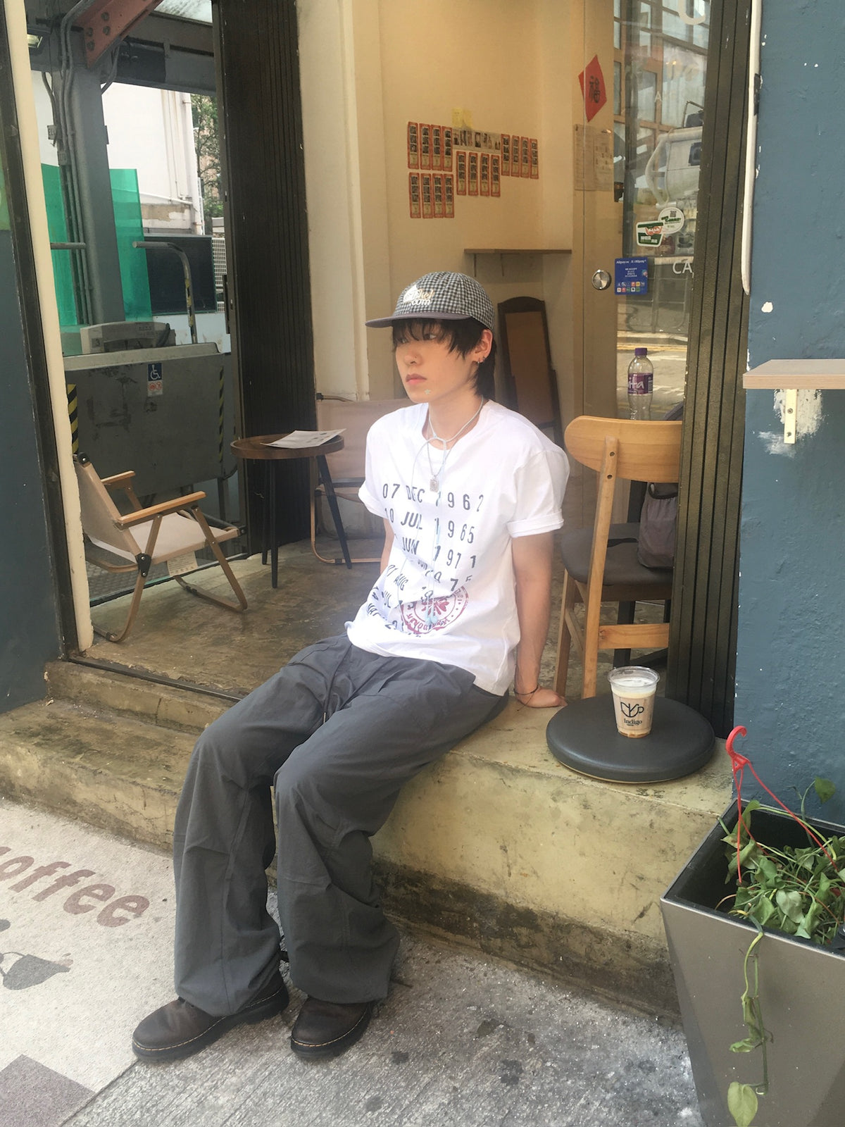 calender print tee (white)