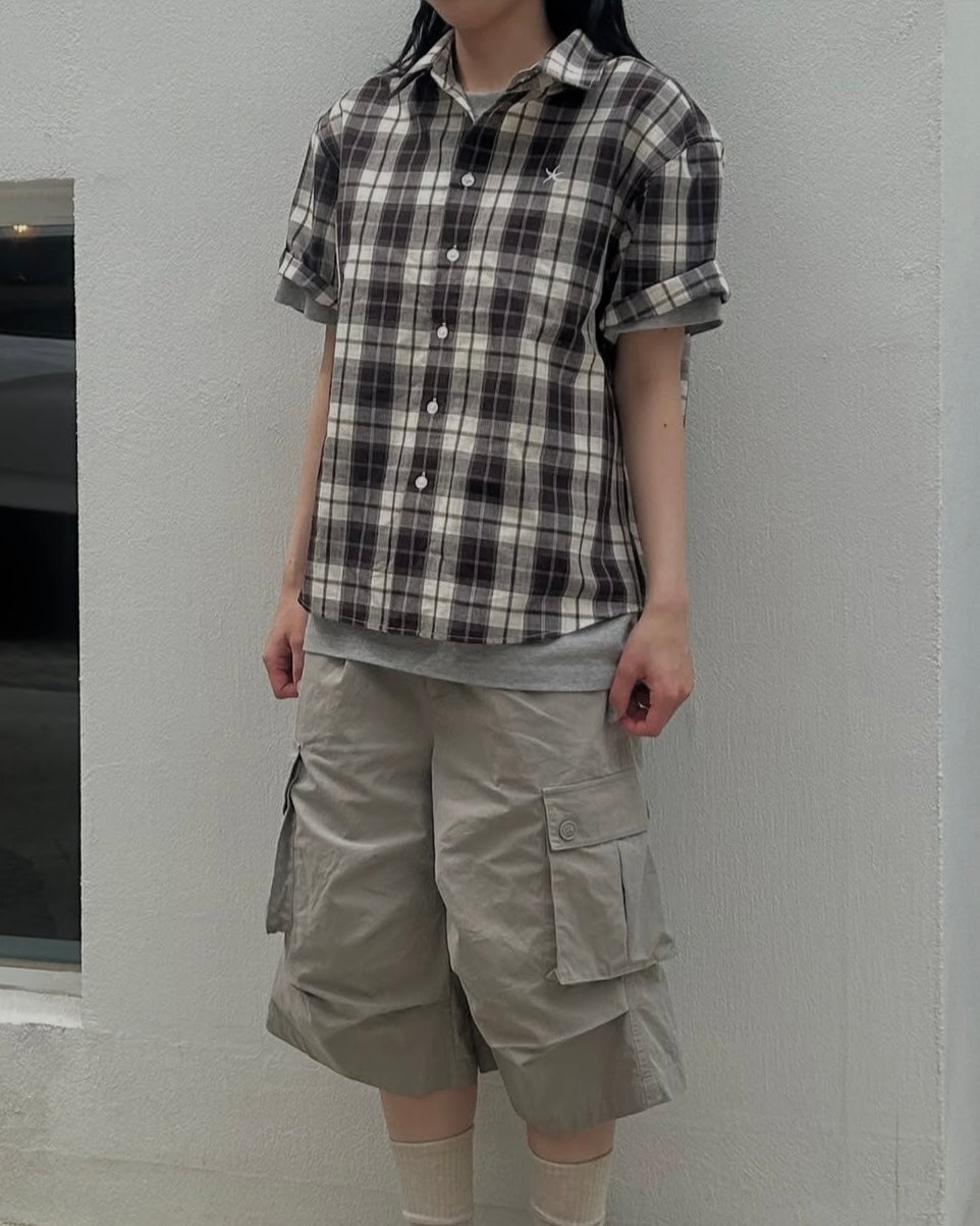 TCM MINI LOGO CHECK HALF SHIRTS (BROWN)