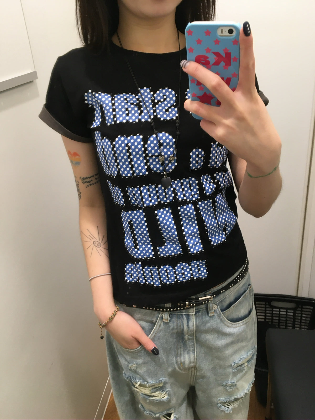 dot letter roll-up tee (black)