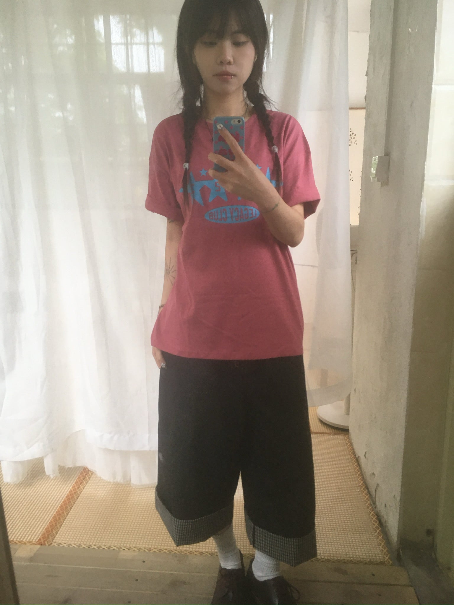 check roll-up pants