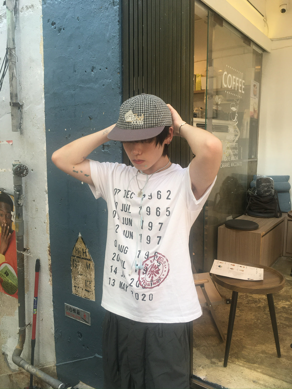 calender print tee (white)