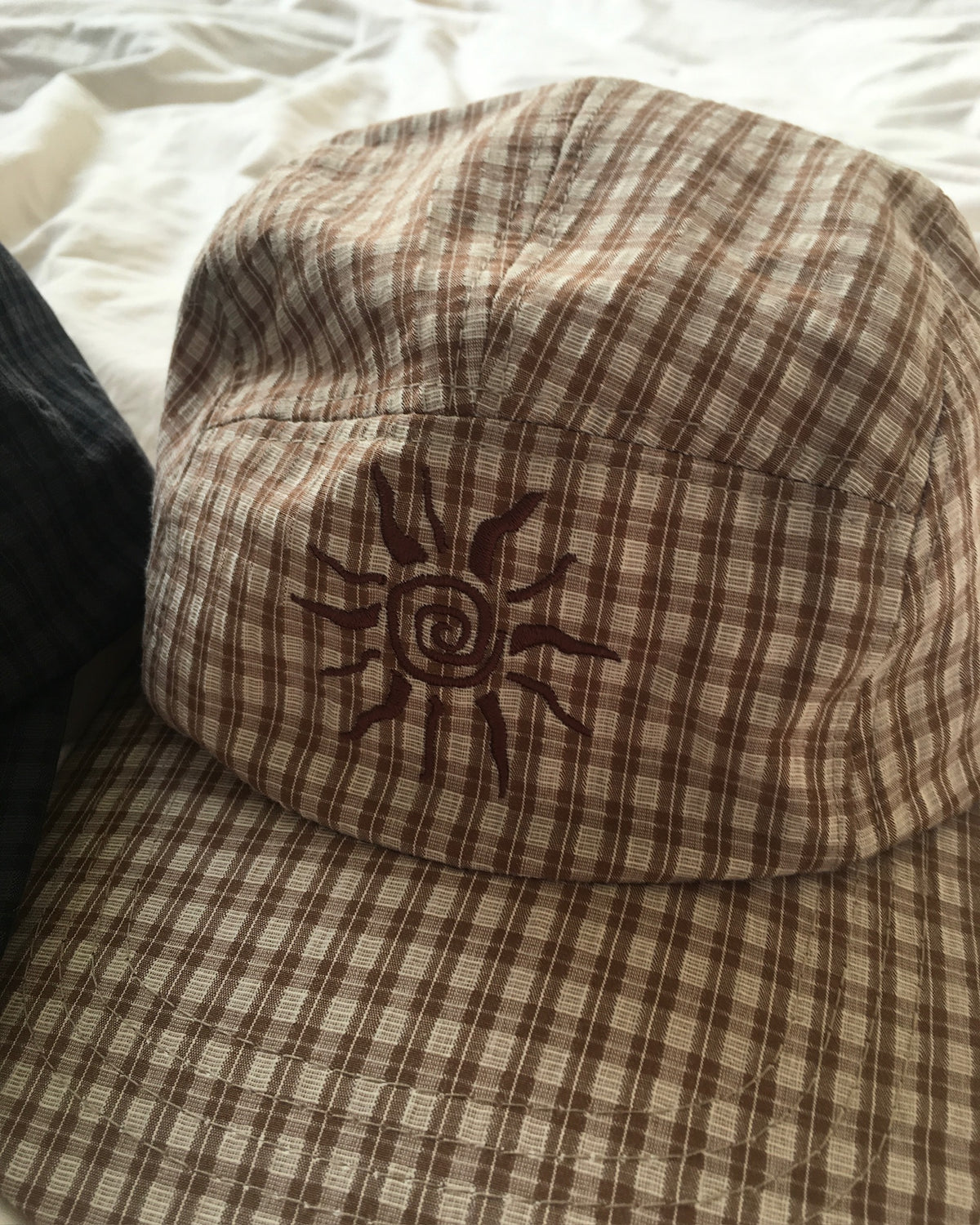 sun checked cap (brown)