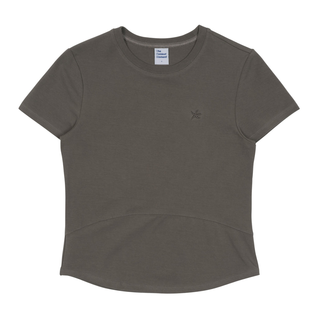 TCM MINI LOGO CURVED TEE (GREY)