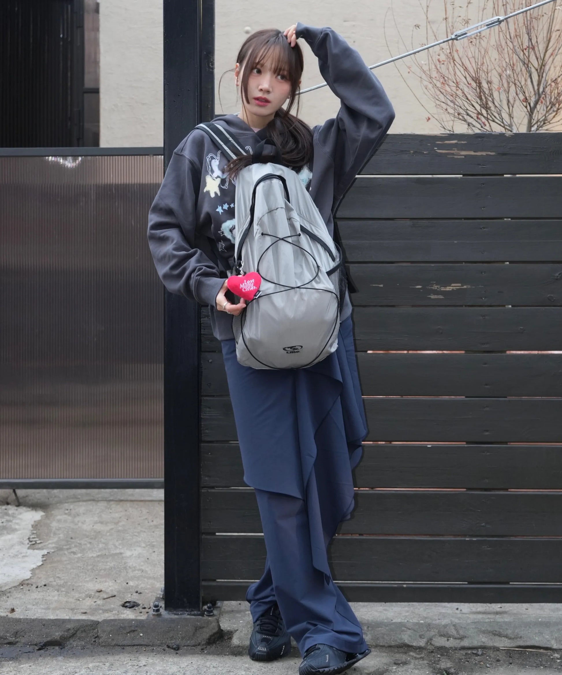 【𝘱𝘳𝘦-𝘰𝘳𝘥𝘦𝘳】LMC OVAL GLOBE STRING BACKPACK